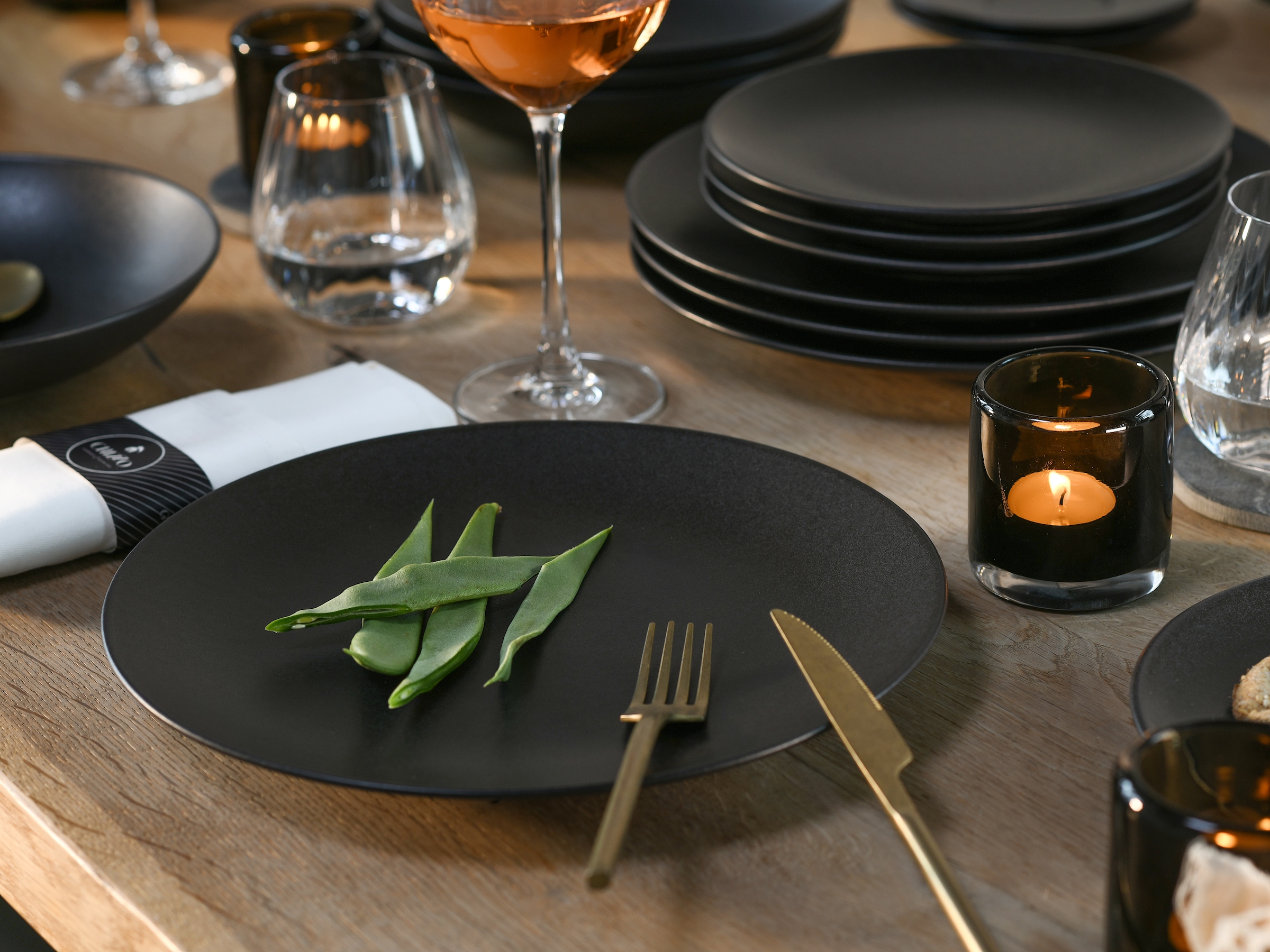 CreaTable Kombiservice »Soft Touch, Geschirr-Set, 24-tlg.« Matte Spezialglasur, Schwarz-Grau-Farbton