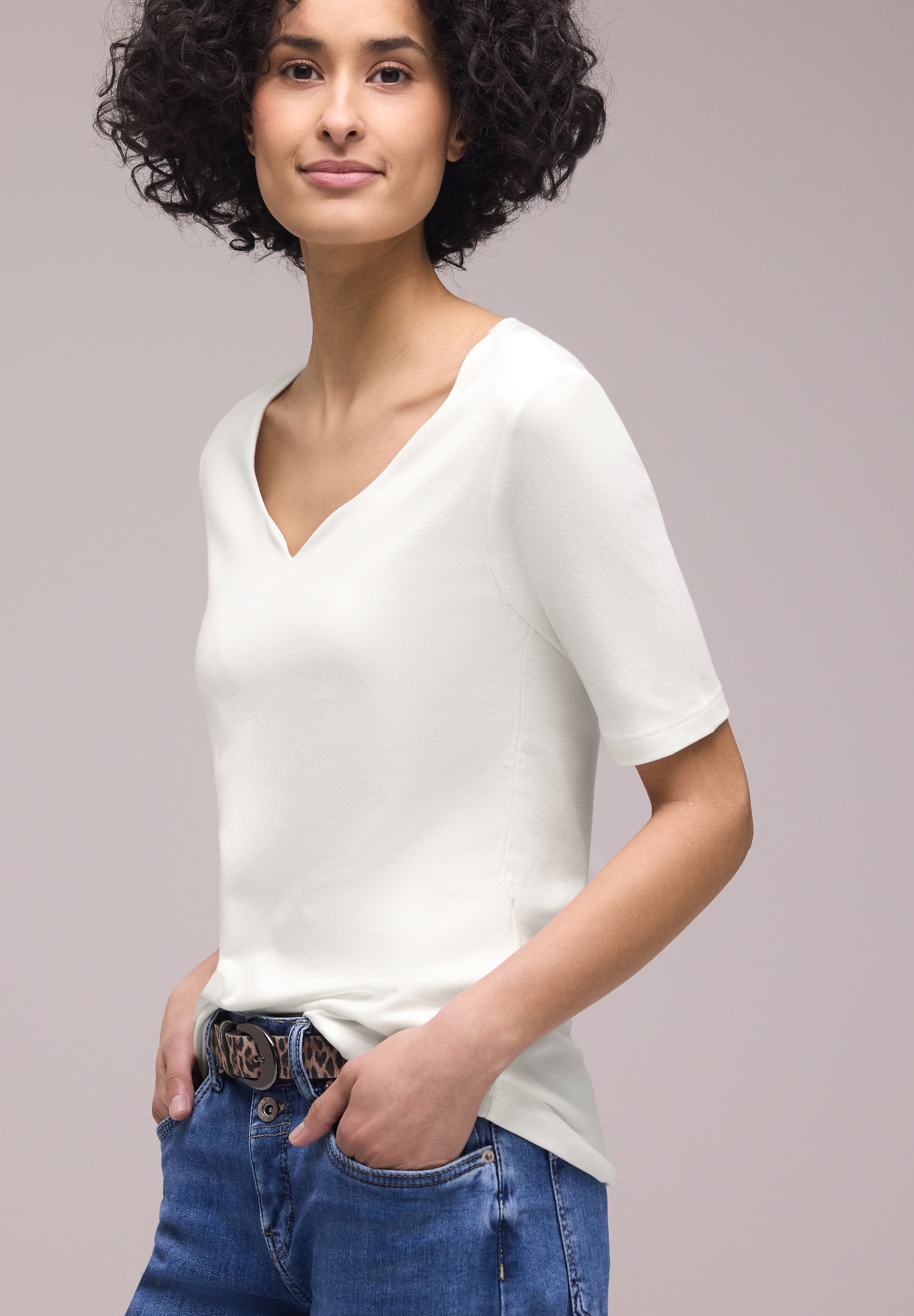 STREET ONE Kurzarmshirt "Style Ada" Sommershirt mit Herz-Ausschnitt günstig online kaufen