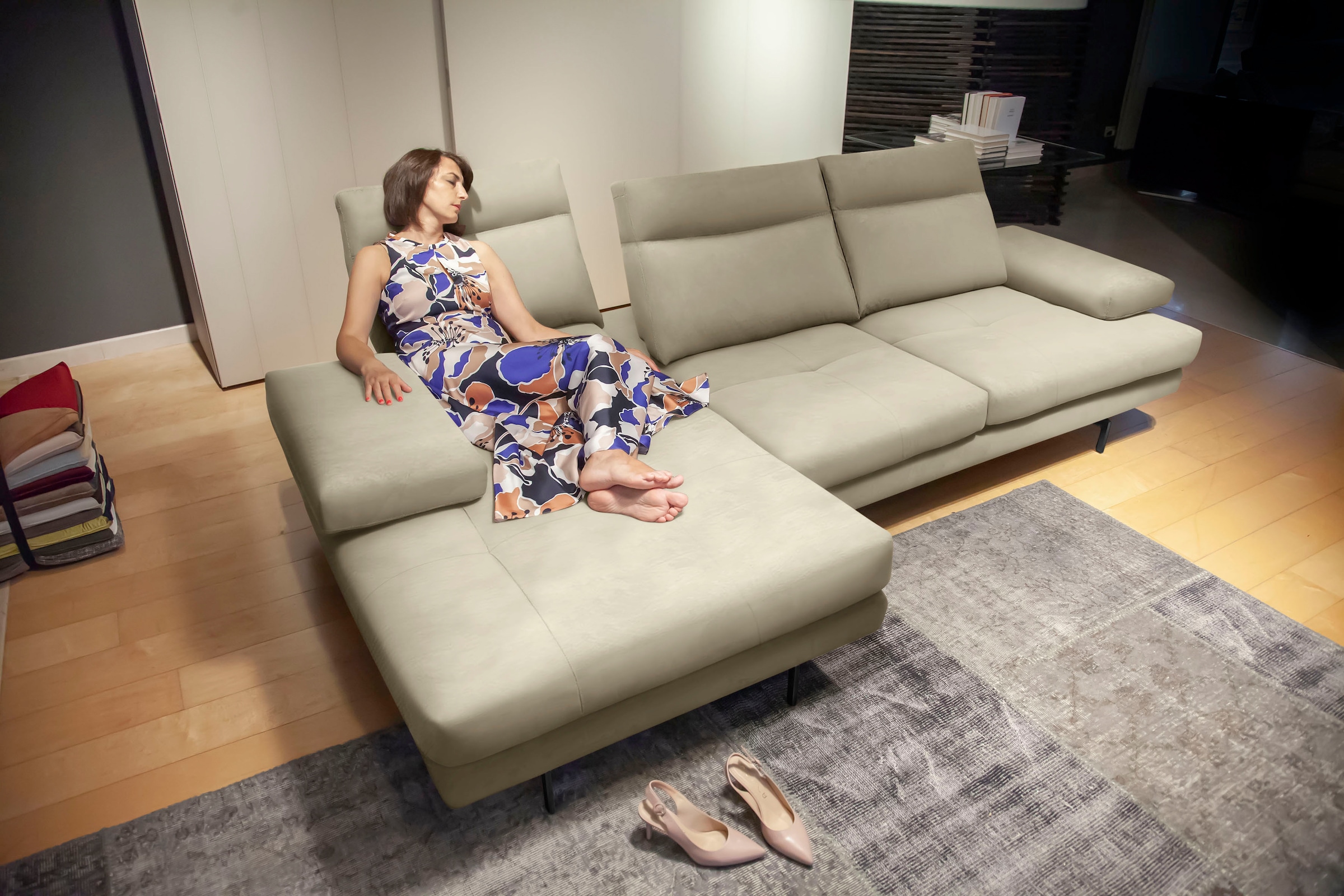 CALIA ITALIA Ecksofa "Toby Wing, B/T: 308/153 cm, Multifunktionssofa, Designsofa, L-Form" inkl. Sitztiefenverstellung und Armlehnfunktion, Füße in schwarz matt