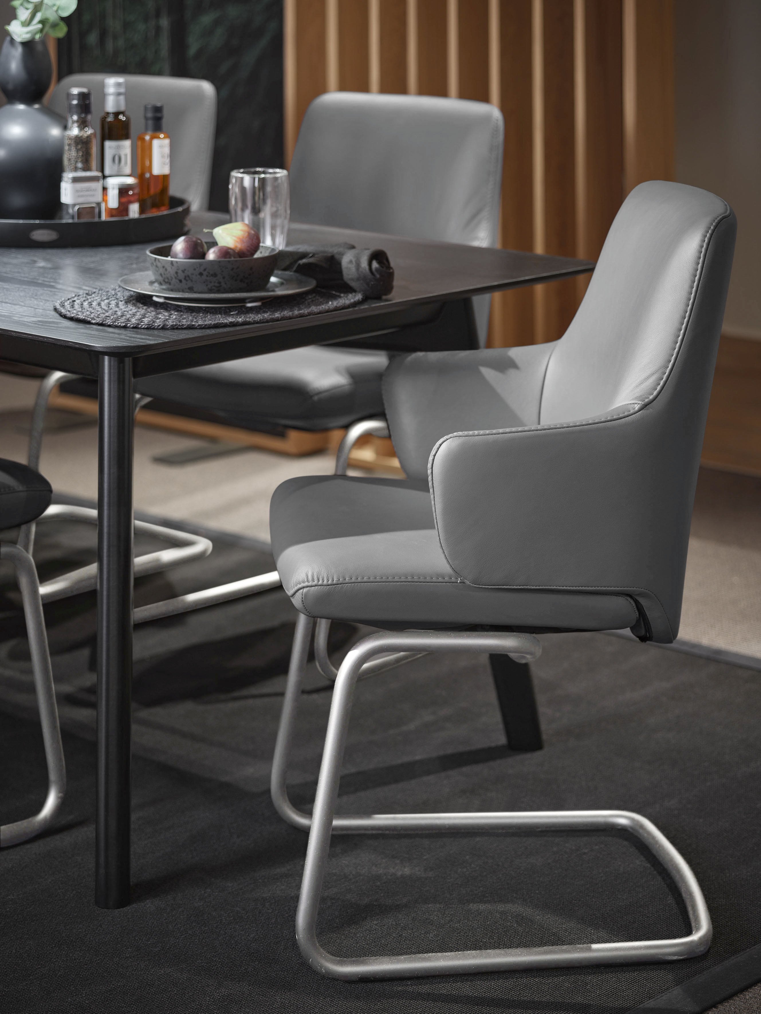 Stressless Polsterstuhl "Laurel" () Low Back mit Armlehne, Größe L, mit Beinen aus Stahl in Chrom glänzend