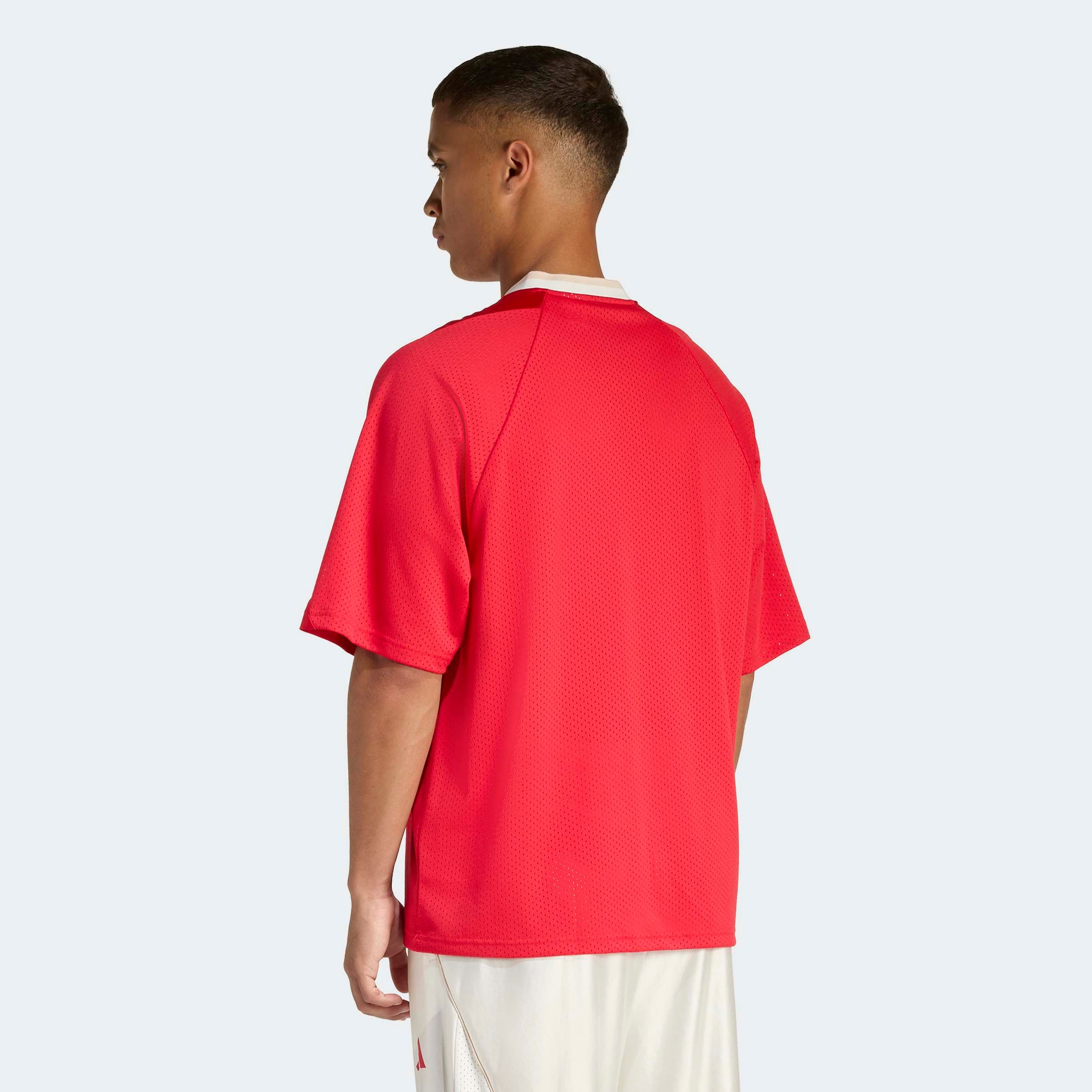 adidas Sportswear T-Shirt »STADIUM GRAPHIC MESH« lockerer Schnitt, mit V-Ausschnitt, mit auffälliger Grafik