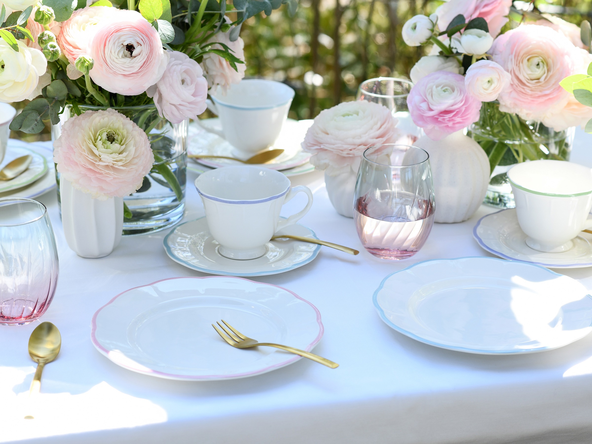 CreaTable Kaffeeservice »Florine Bunt, Service 12-tlg.« Elegant, Klassische Form, Zart gewellte Ränder