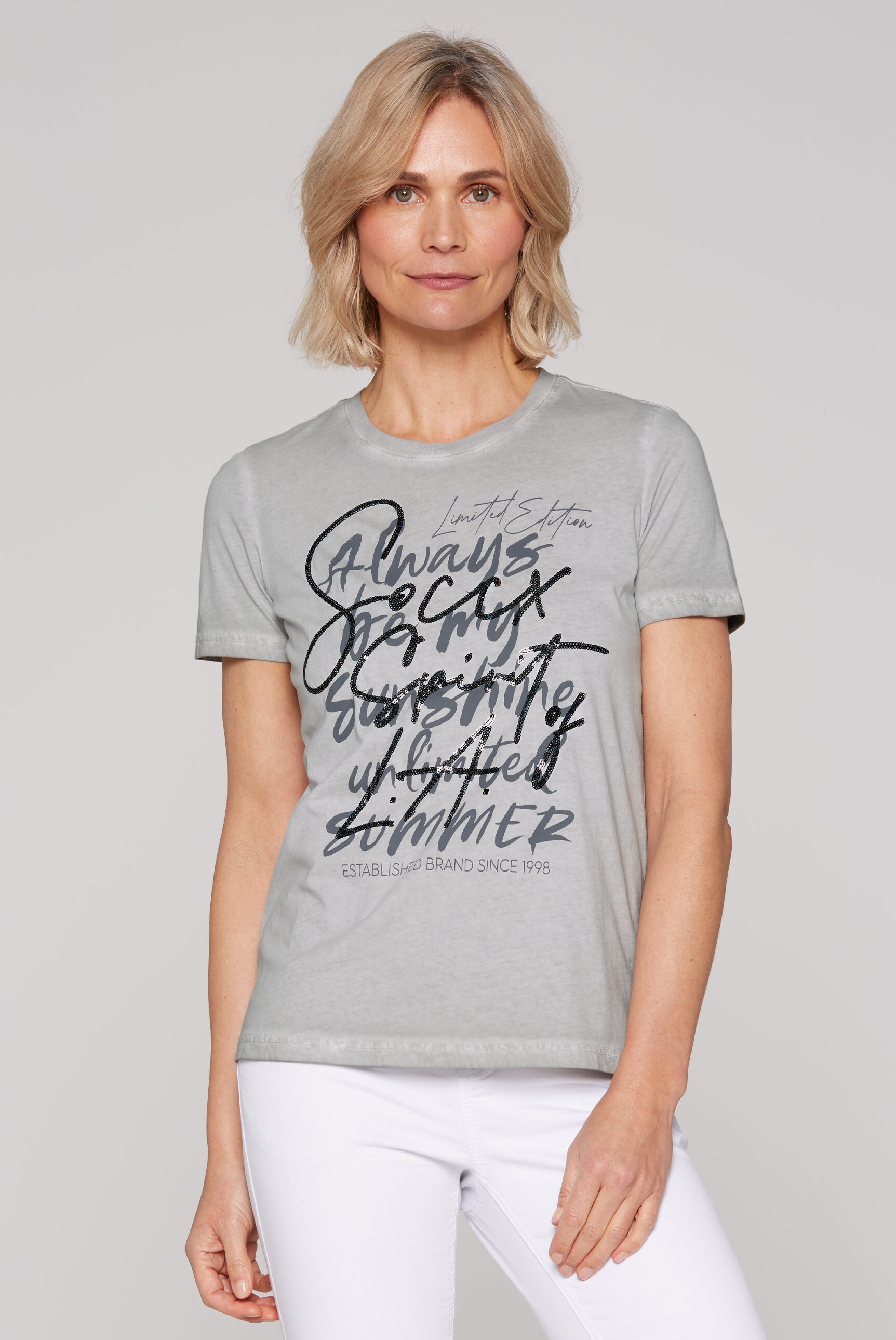 SOCCX Rundhalsshirt, mit Pailletten-Schriftzug günstig online kaufen