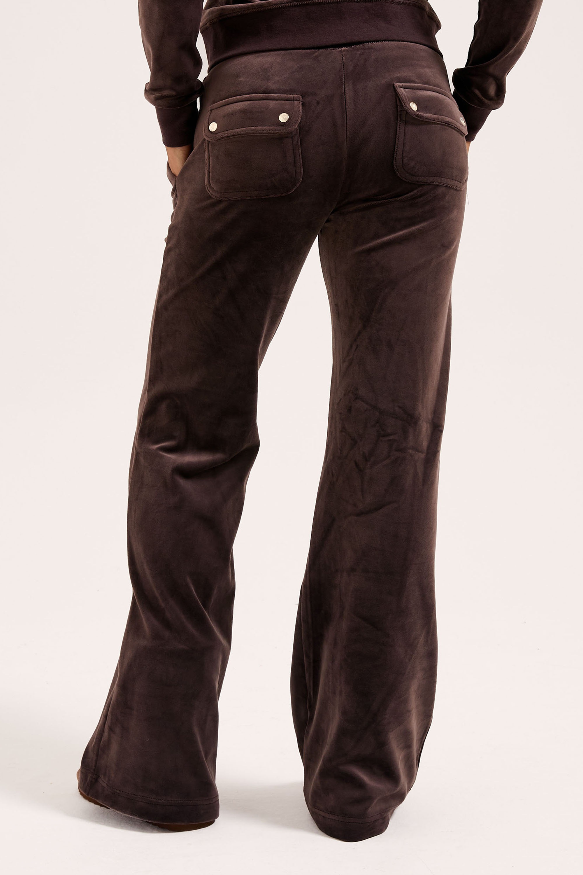 Juicy Couture Sweathose »LAYLA LOW RISE POCKETED FLARE. Damen«  Trainingshose Damen, Sweathose, Velour, Jogginghose mit Glitzer, Sale