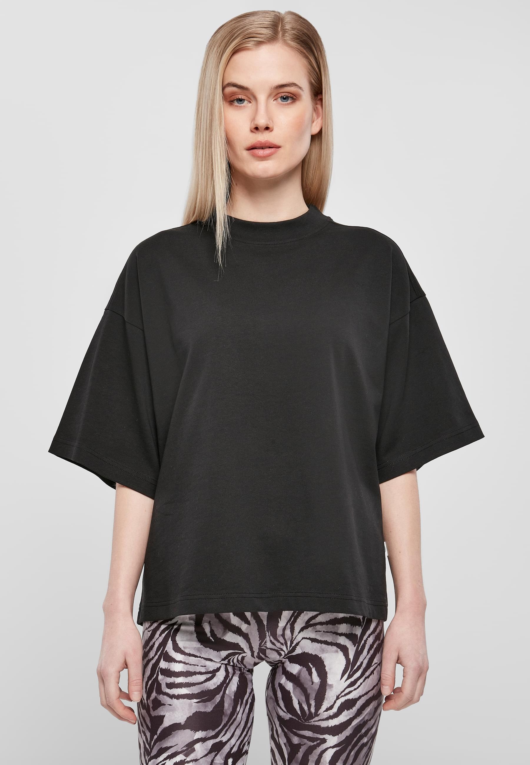 URBAN CLASSICS Kurzarmshirt »Urban Classics Damen Ladies Organic Heavy Tee«, (1 tlg.)