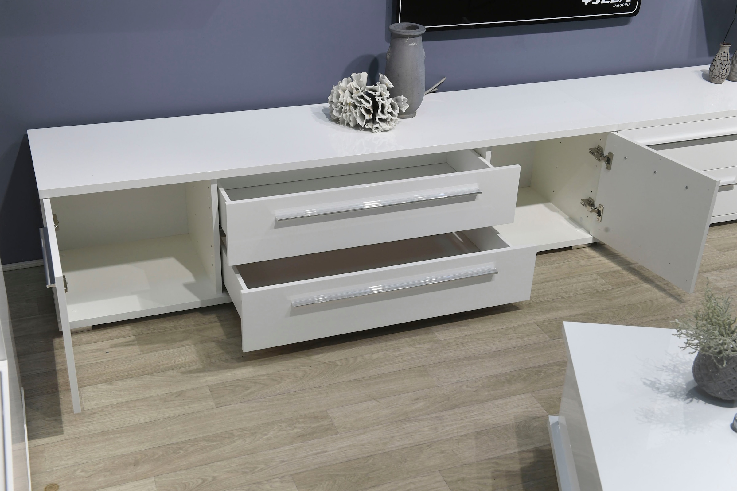 Places of Style TV-Board »Piano«, Hochglanz UV lackiert, mit Soft-Close-Funktion