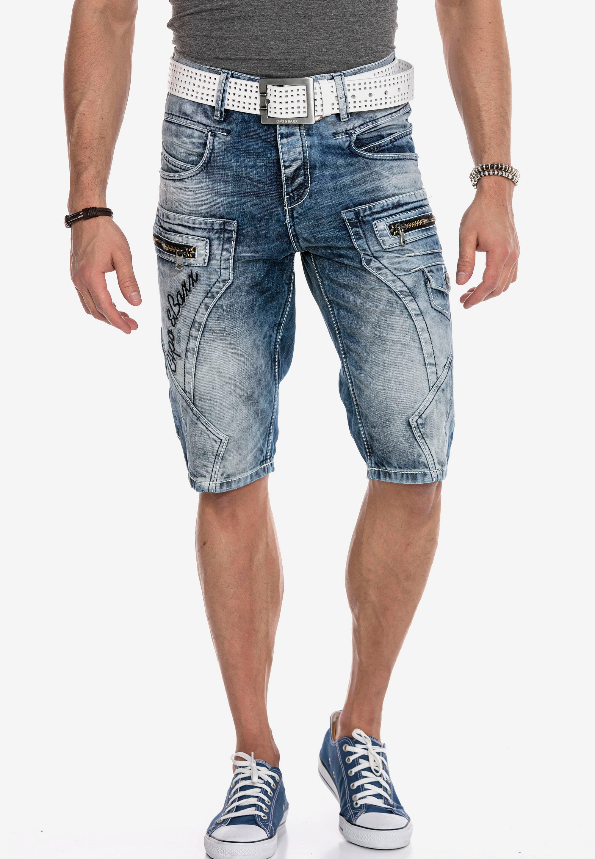 Cipo & Baxx Shorts »CK101«, mit trendigen Ziernähten kaufen