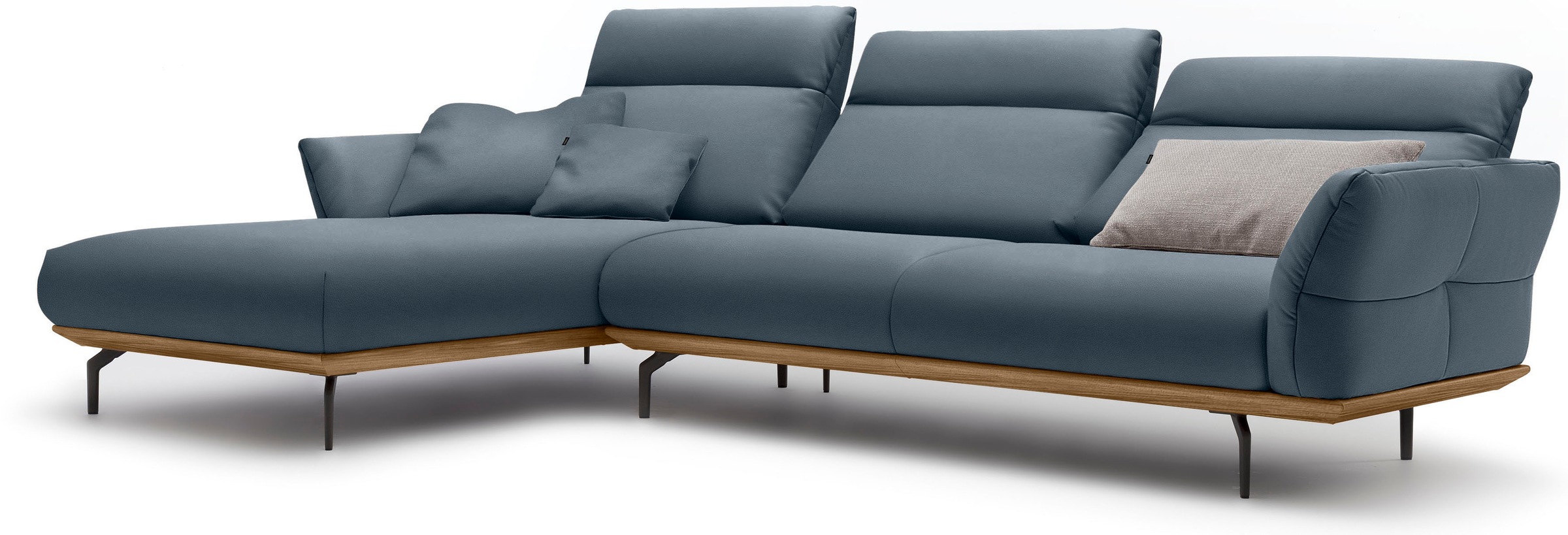 Creation BY ROLF BENZ Ecksofa »CR.460«, Sockel in Nussbaum, Winkelfüße in Umbragrau, Breite 318 cm