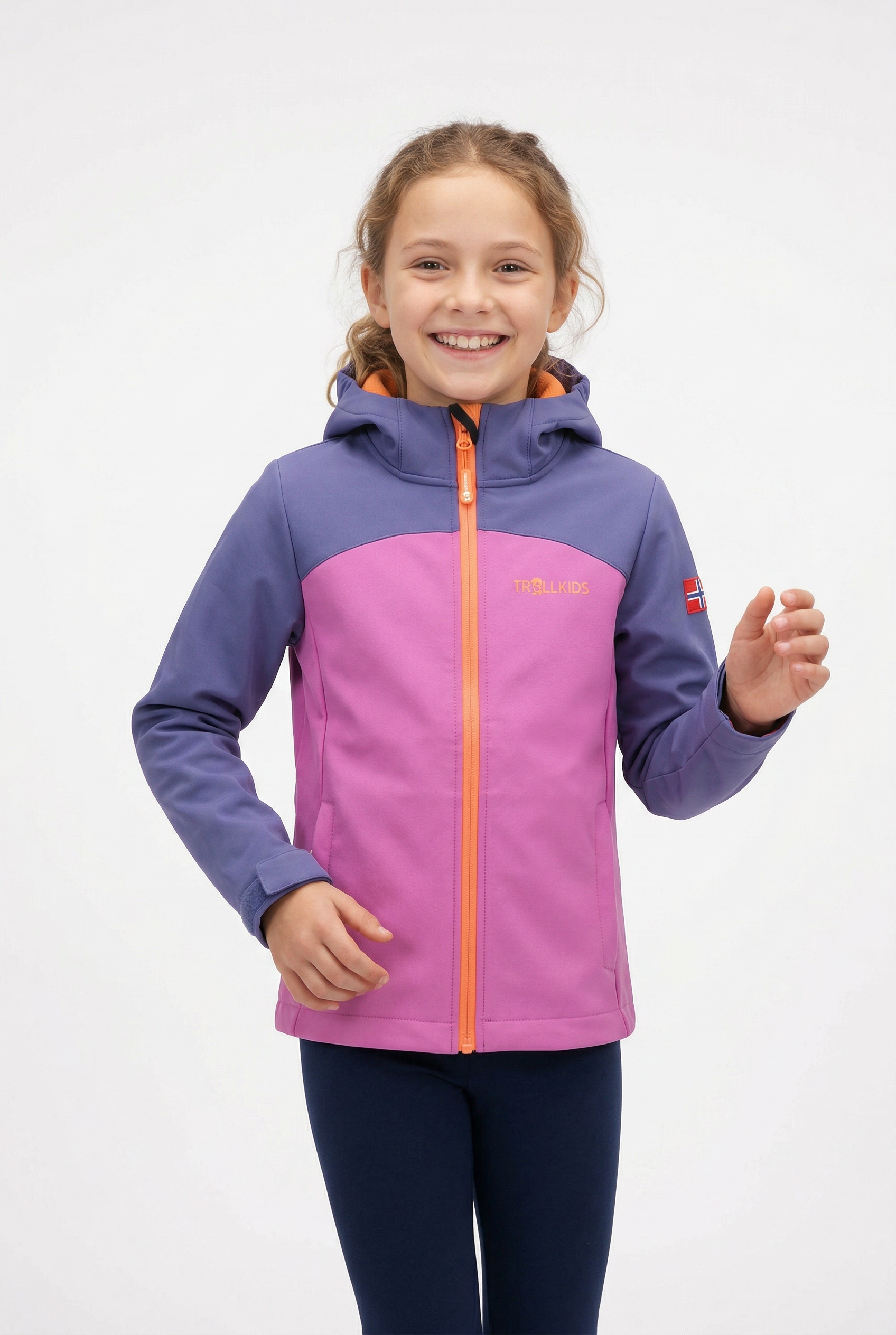 TROLLKIDS Softshelljacke "Girls Kristiansand Jacket XT" wasserabweisend, mit zwei Hüfttaschen mit Reißverschluss