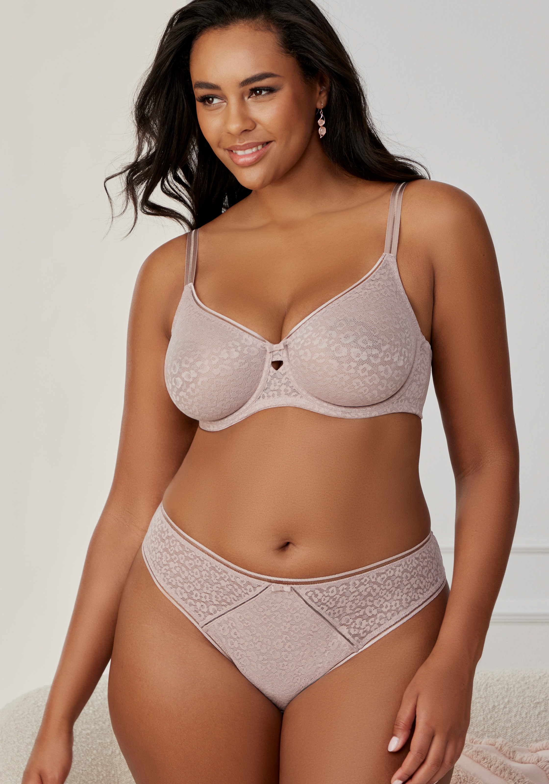 Triumph Nuance Minimizer Bra Sand 90F 4