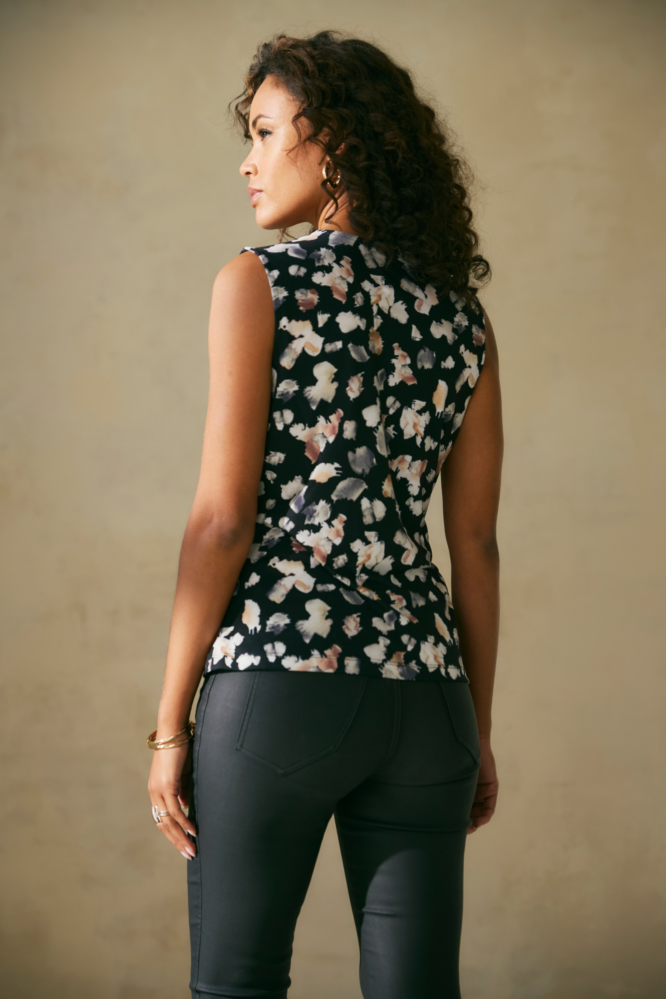 Thumbnail - LASCANA Tanktop in Wickeloptik, Blusentop mit Alloverdruck und seitlicher Raffung