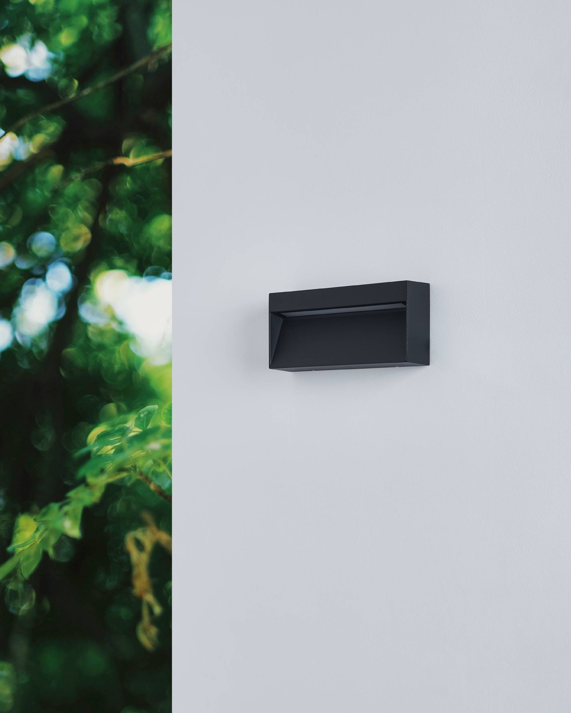 EGLO Wandleuchte »Maruggio Wandlampe, Außenbeleuchtung, Außenleuchte aus Aluminium, IP65« LED-Modul 1 Stk. Kaltweiß | Neutralweiß | Warmweiß Wand-/Deckenleuchte - L20 x H9 x AL3,5 cm - schwarz - 1X4,8W inkl.