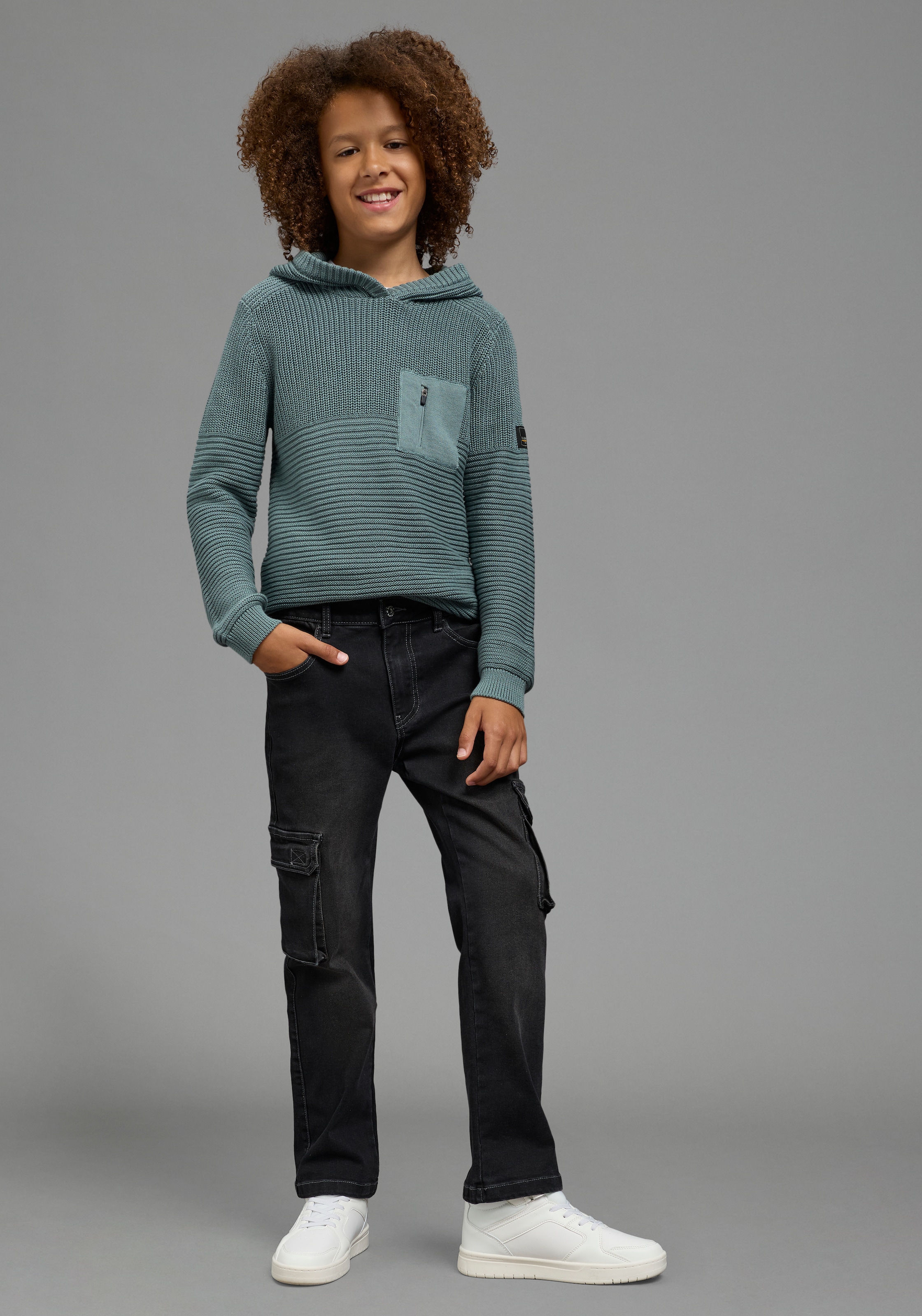 Bruno Banani Loose-fit-Jeans »Cargojeans in lockerer Form« mit Carog-Taschen, gerades Bein, normale Leibhöhe