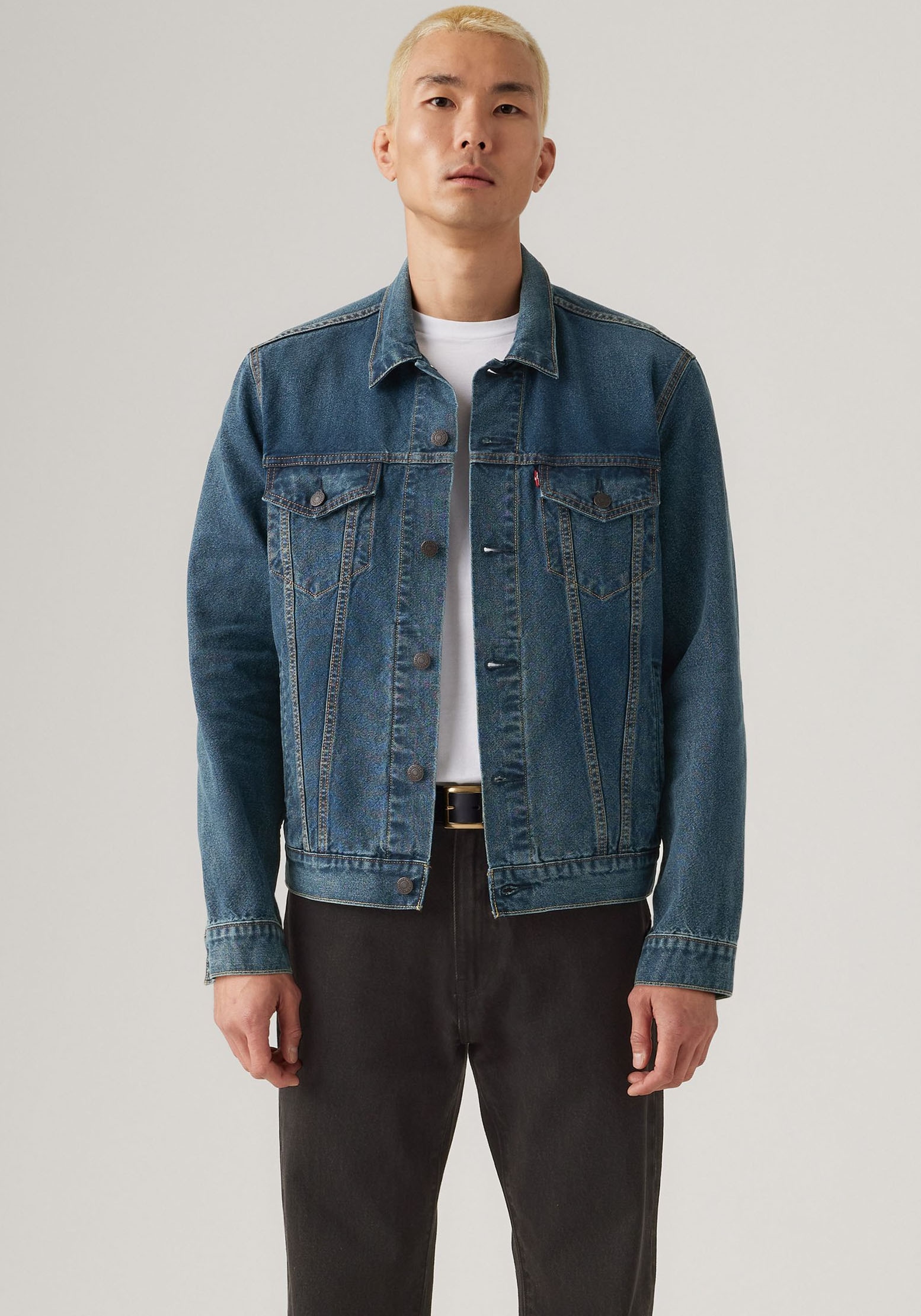 Levis "VINTAGE FIT TRUCKER JKT" ohne Kapuze mit Knopfleiste günstig online kaufen