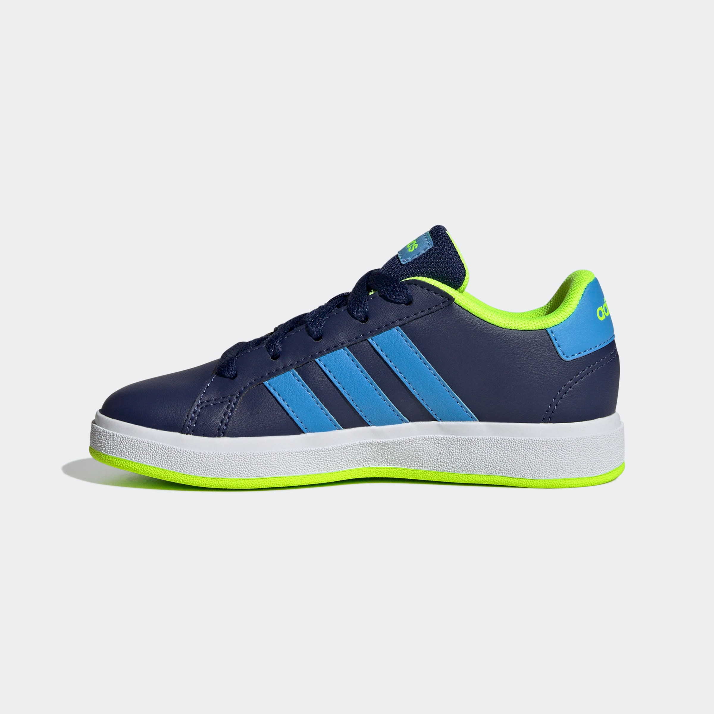 adidas Sportswear Sneaker »GRAND COURT LIFESTYLE TENNIS LACE-UP«, Design auf den Spuren des adidas Superstar