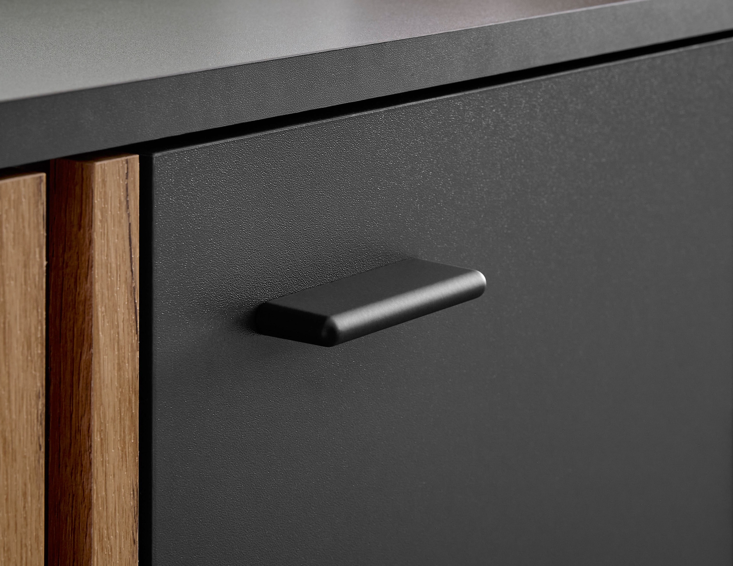HBZ Sideboard »Dublin Kommode, BxHxT 140x86x38cm«, (1 St.), Breite 140cm, Softclose, Metallgriffe