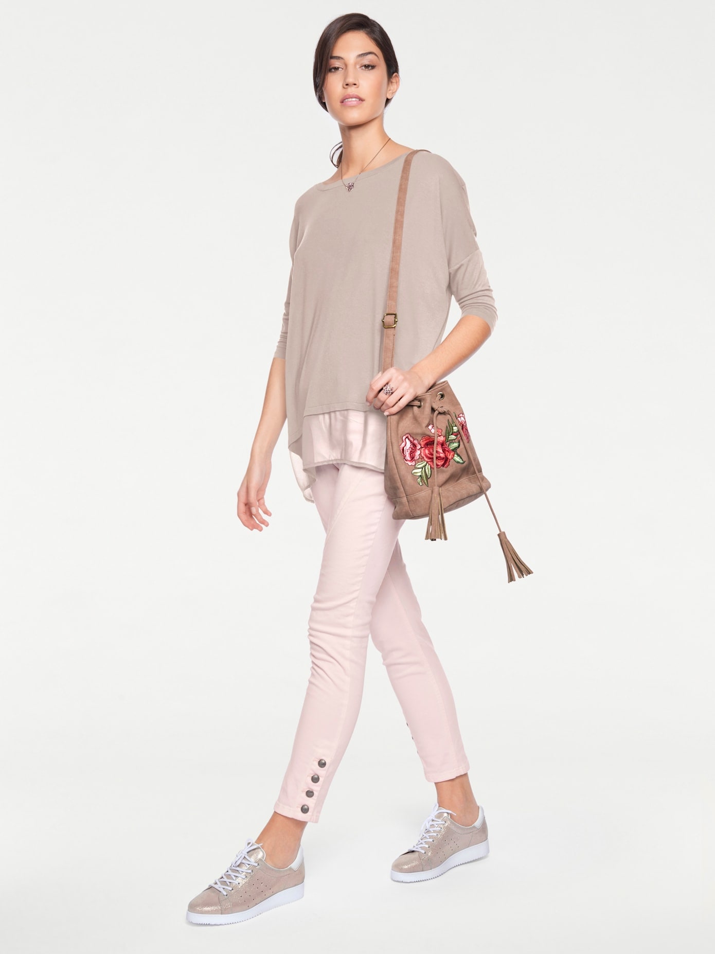 Oversize-Shirt HEINE "Oversized Shirt", Damen, Gr. 44/46, beige (puder), 95% Viskose, 5% Elasthan, Chiffon:100% Polyester, unifarben, Rundhals, Shirts