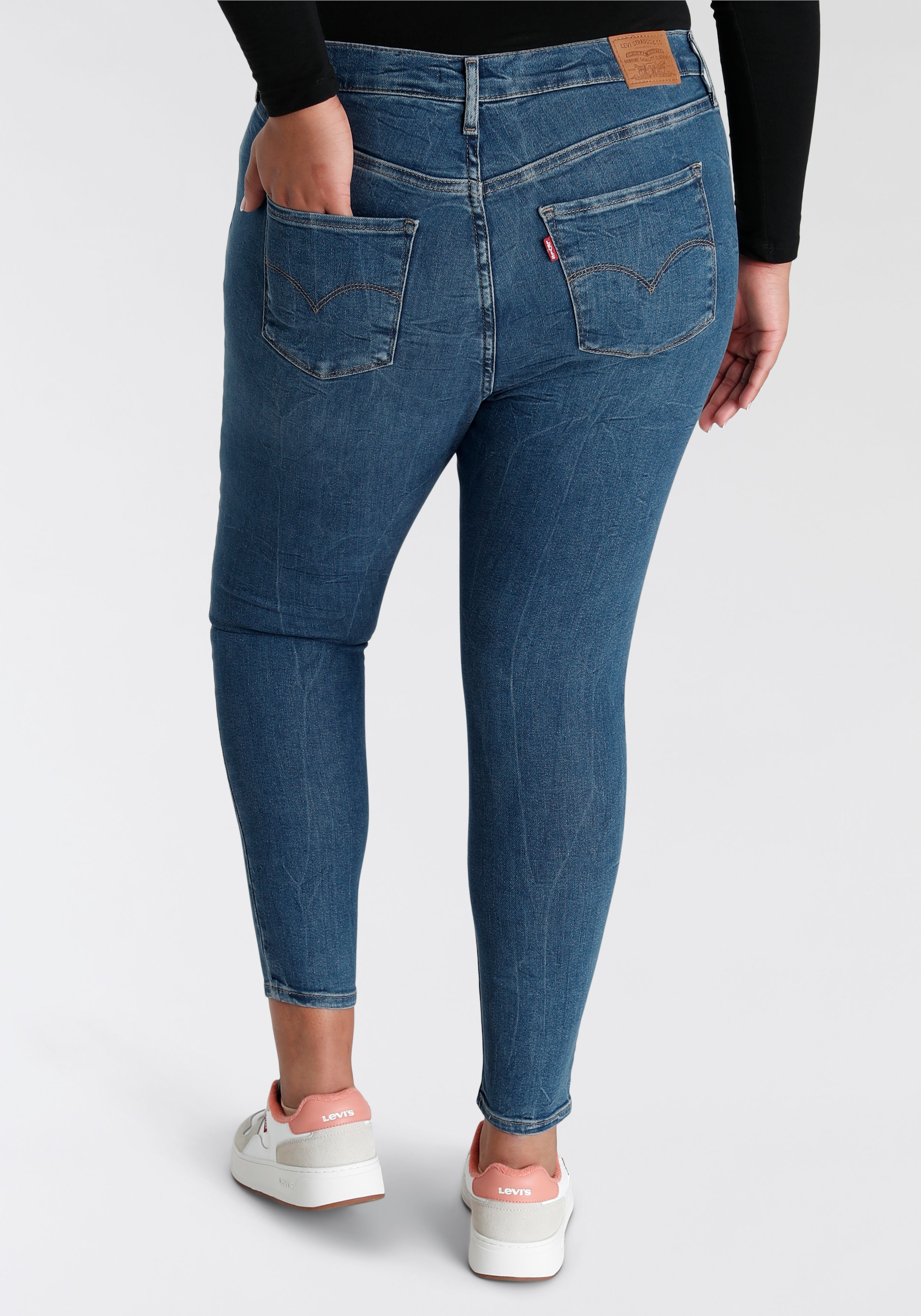 Levi's® Plus Skinny-fit-Jeans »720 High-Rise«, mit hoher Leibhöhe