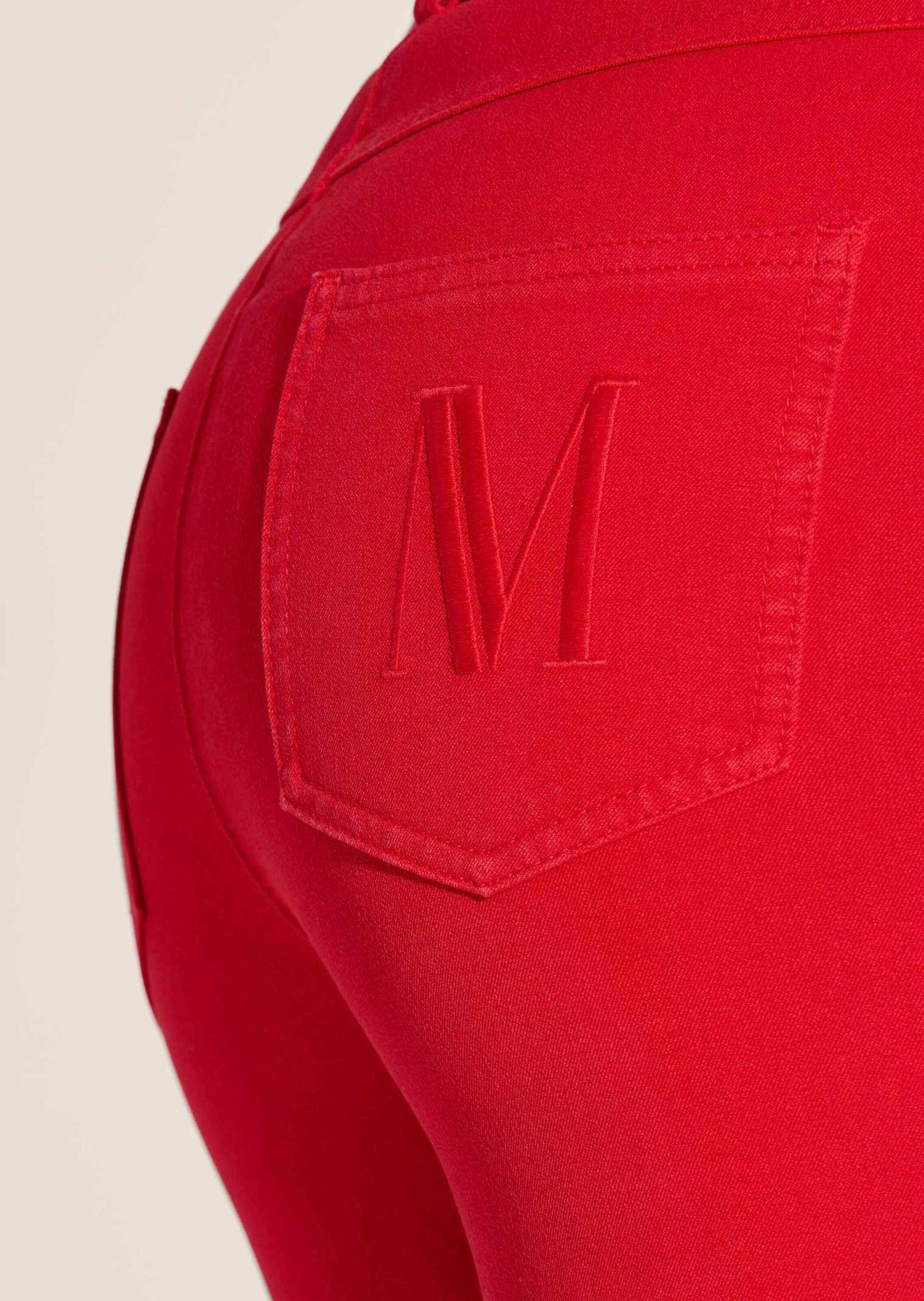 MADELEINE Regular-fit-Jeans »Denimhose Schmale Jeans im Five-Pocket-Style« Mit "M"-Stickerei auf der Gesäßtasche