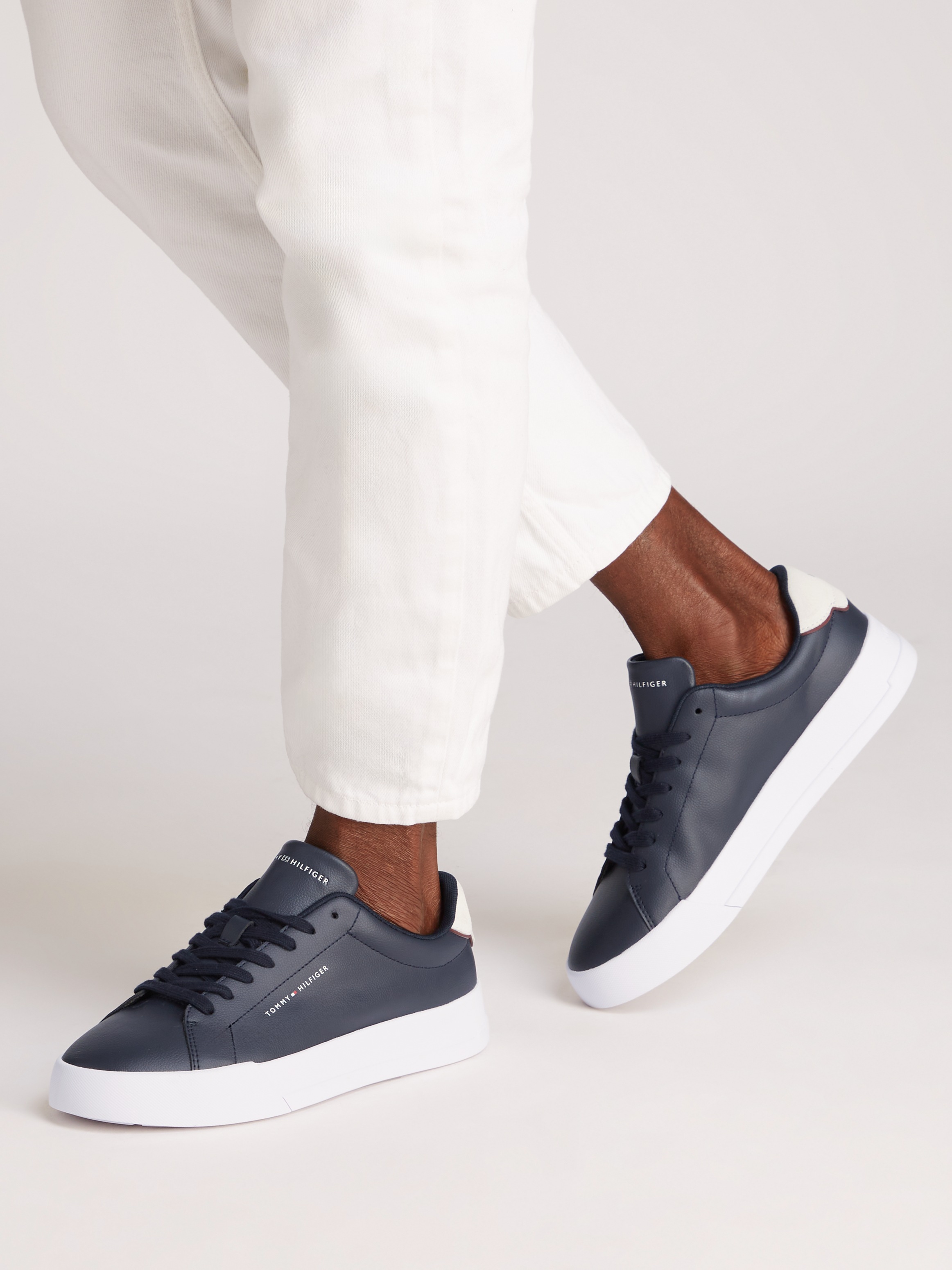 Tommy Hilfiger Plateausneaker "TH COURT LTH DETAIL ESS", Freizeitschuh, Hal günstig online kaufen