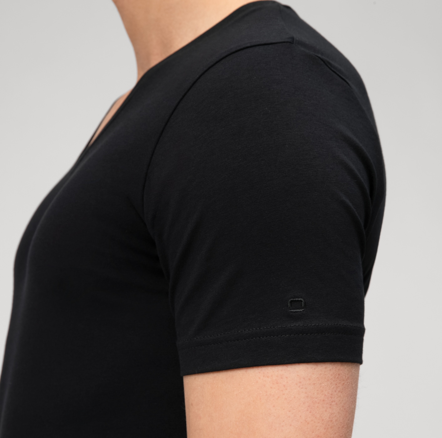 OLYMP T-Shirt »Casual« V-Ausschnitt, Ideal zum Unterziehen