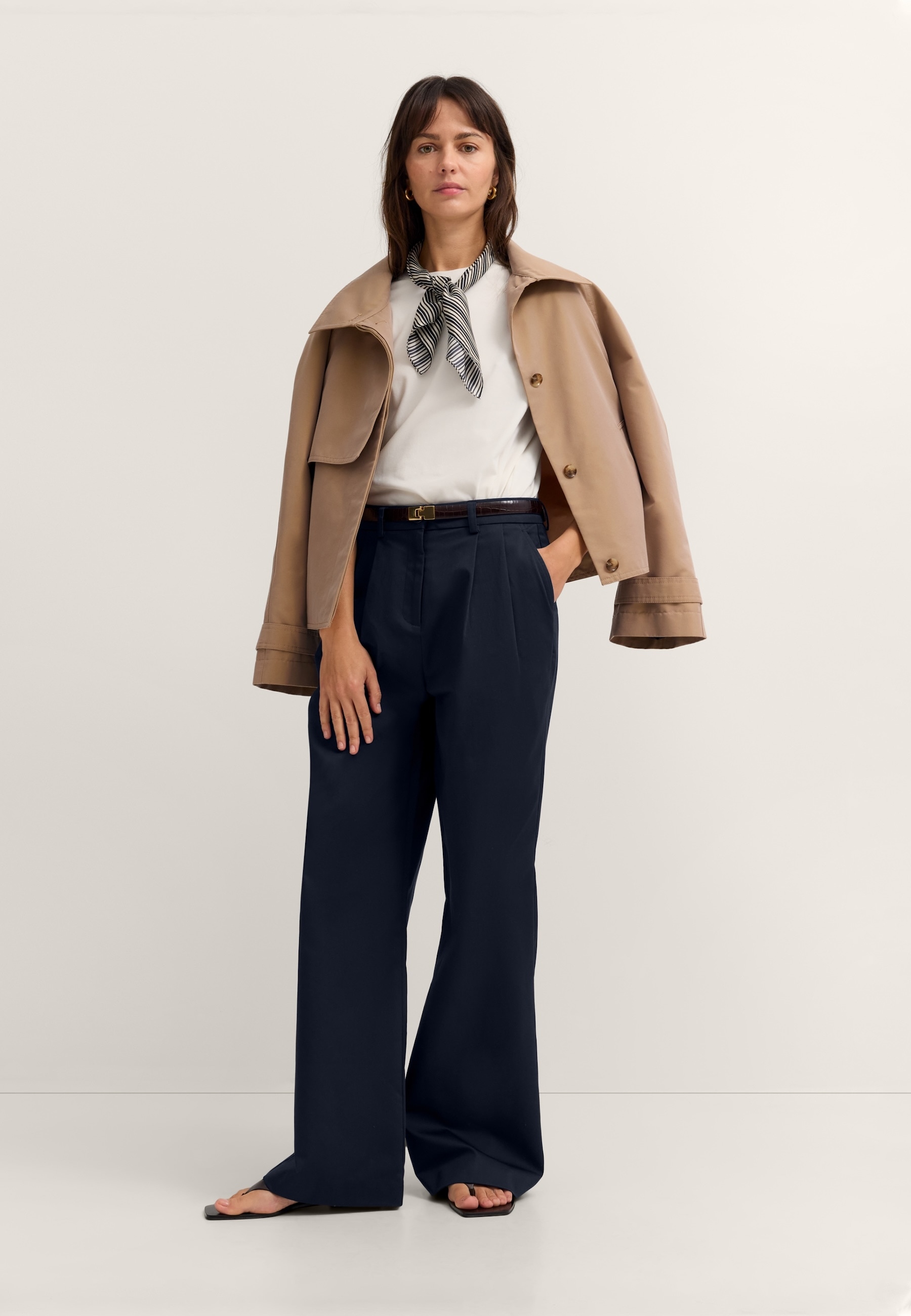 bugatti Chinohose  mit weitem Bein aus Stretch-Baumwolle