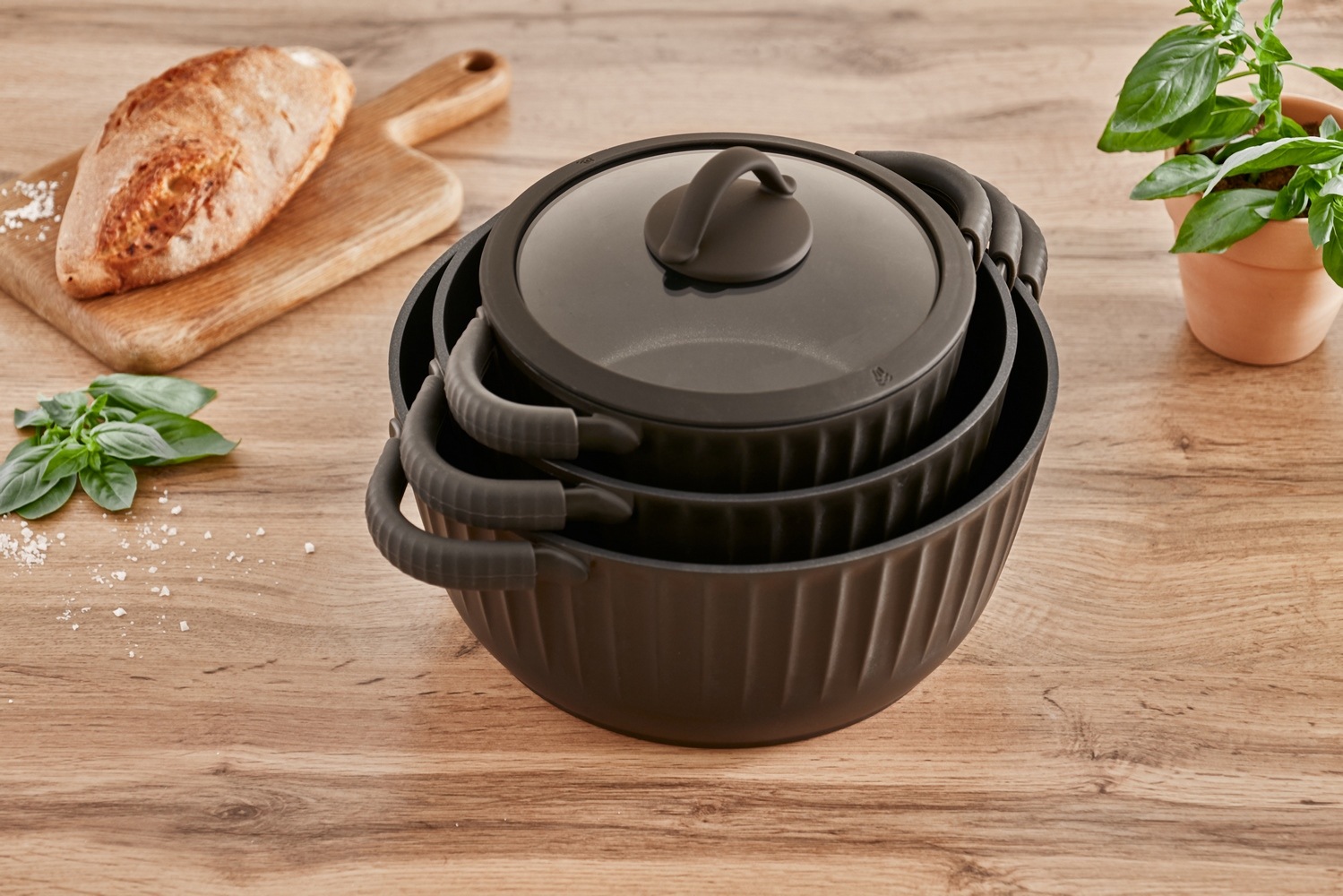 RESTO Kitchenware Bratentopf »Ascella, Schmortopf antihaftbeschichtet und spülmaschinenfest«, Aluminiumguss, (2 tlg.), Geeignet für alle Herdarten, auch Induktion, im Geschenkkarton