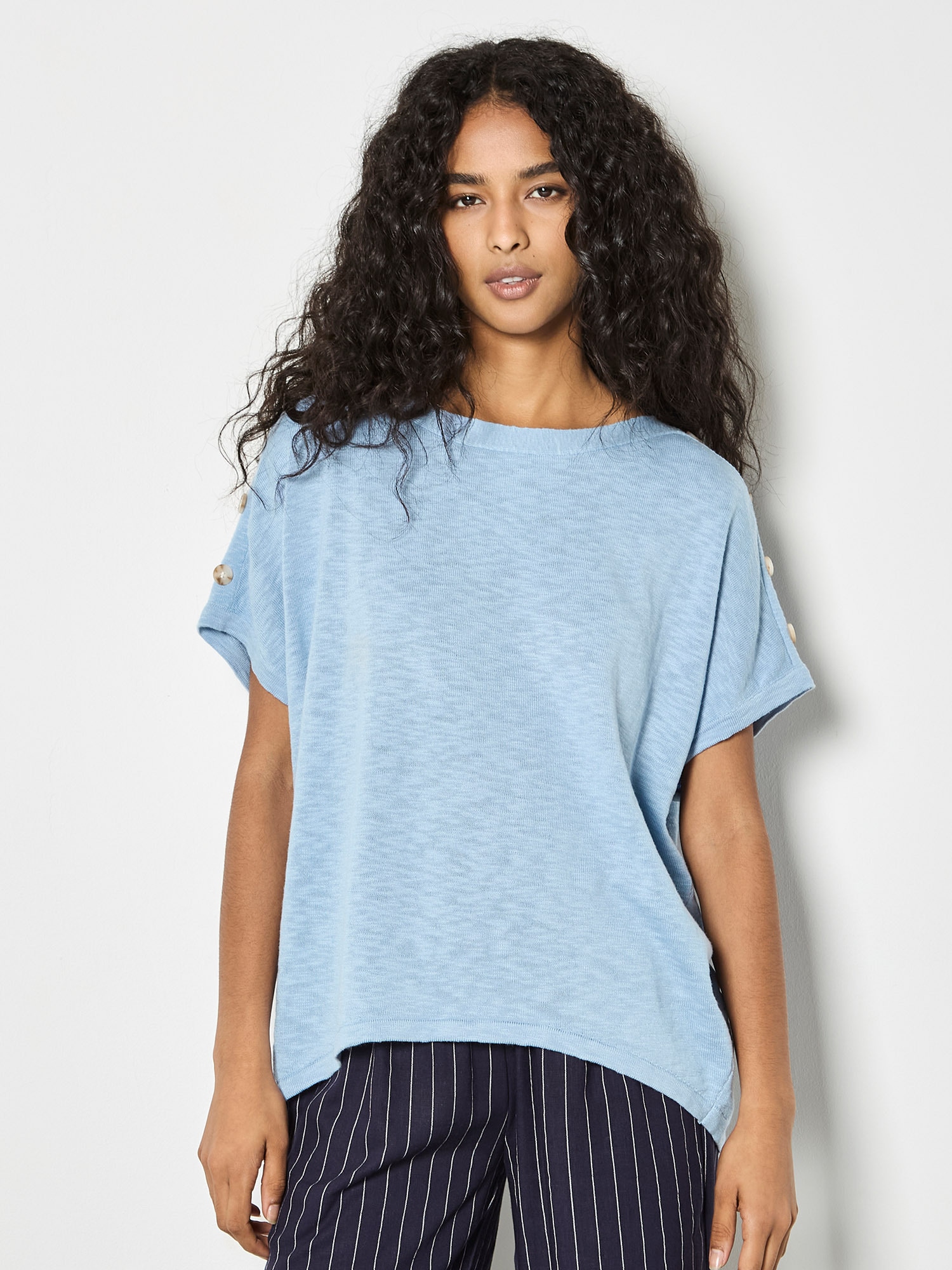 Apricot Stricktop "Strick-T-Shirt" mit dekorativen Knöpfen