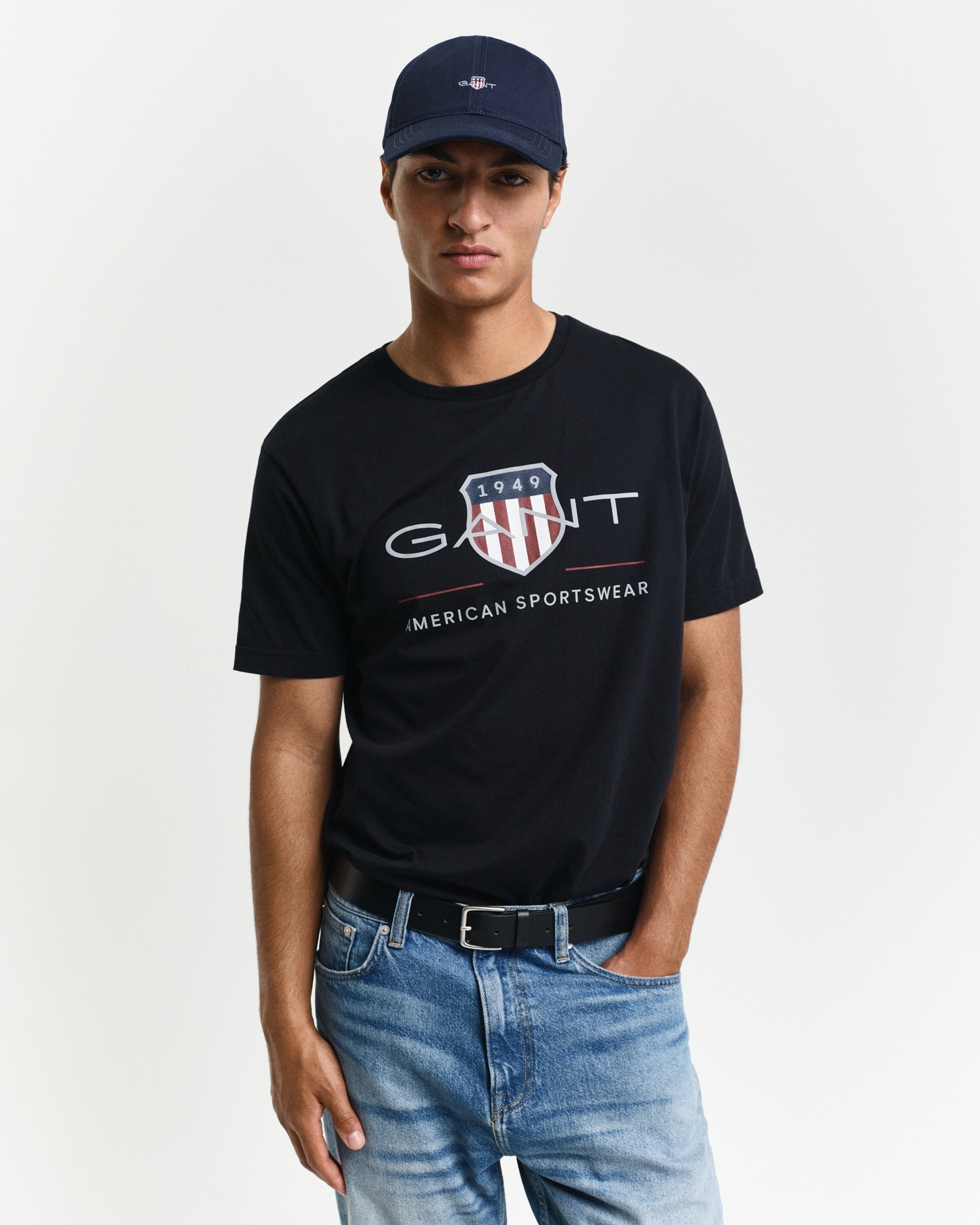 Gant T-Shirt »REG ARCHIVE SHIELD SS T-SHIRT«, mit Logodruck auf der Brust