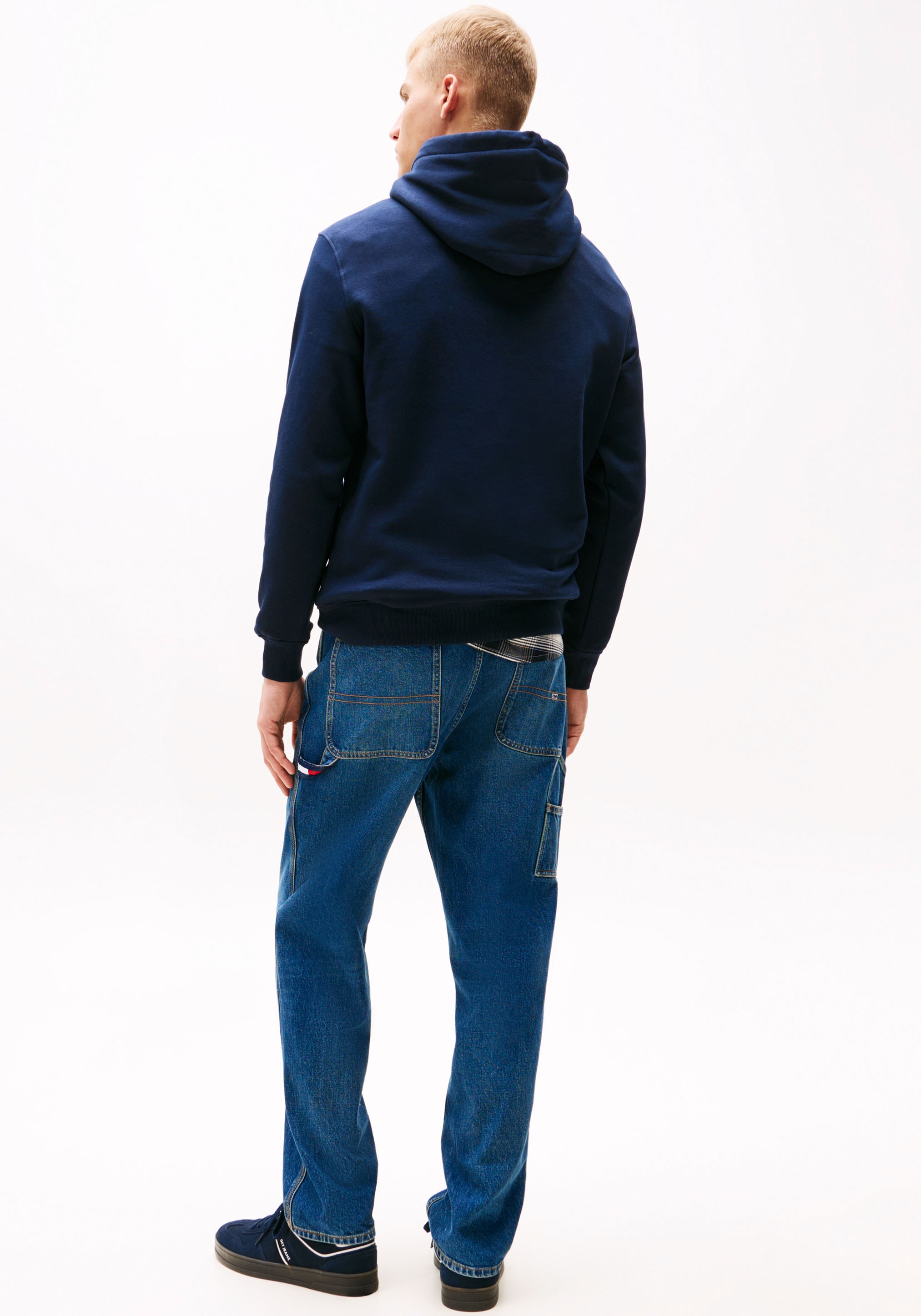 Tommy Jeans Sweatshirt »TJM REG ESSENTIAL FLAG HOOD EXT«, mit bedruckten Markenlogo auf Brusthöhe