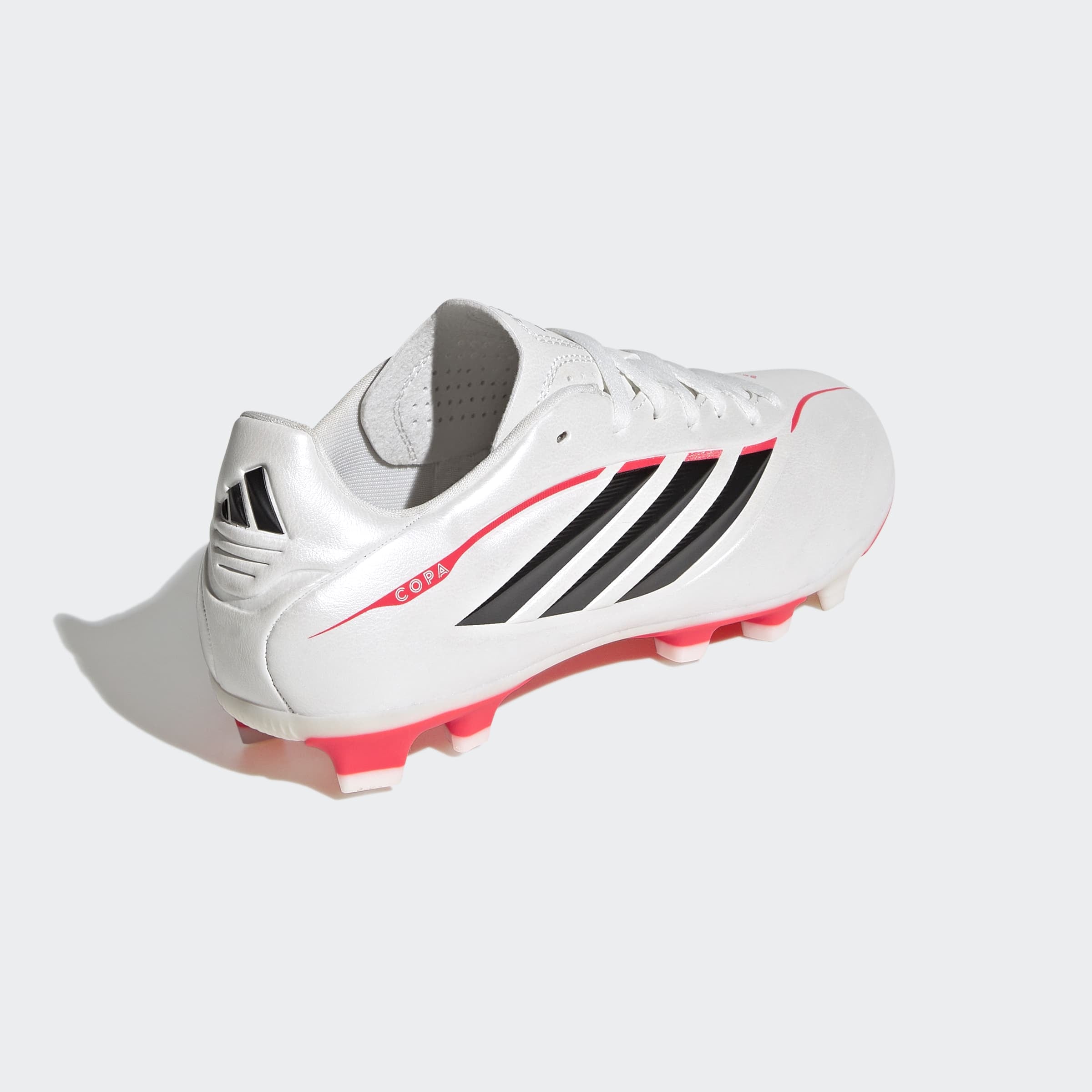 adidas Performance Fußballschuh »COPA PURE IV CLUB KIDS , FESTE/GEMISCHTE BÖDEN«  für viele verschiedene Böden geeignet, für Jugendliche & Kinder