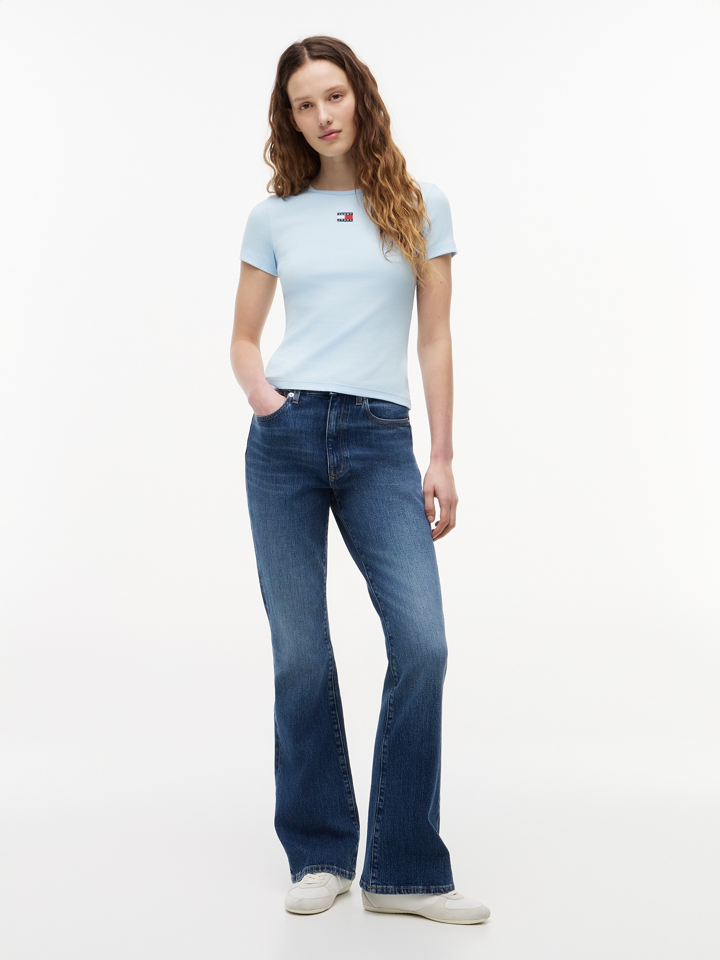 Tommy Jeans Kurzarmshirt »TJW SLIM BADGE RIB TEE« mit gerippter Struktur