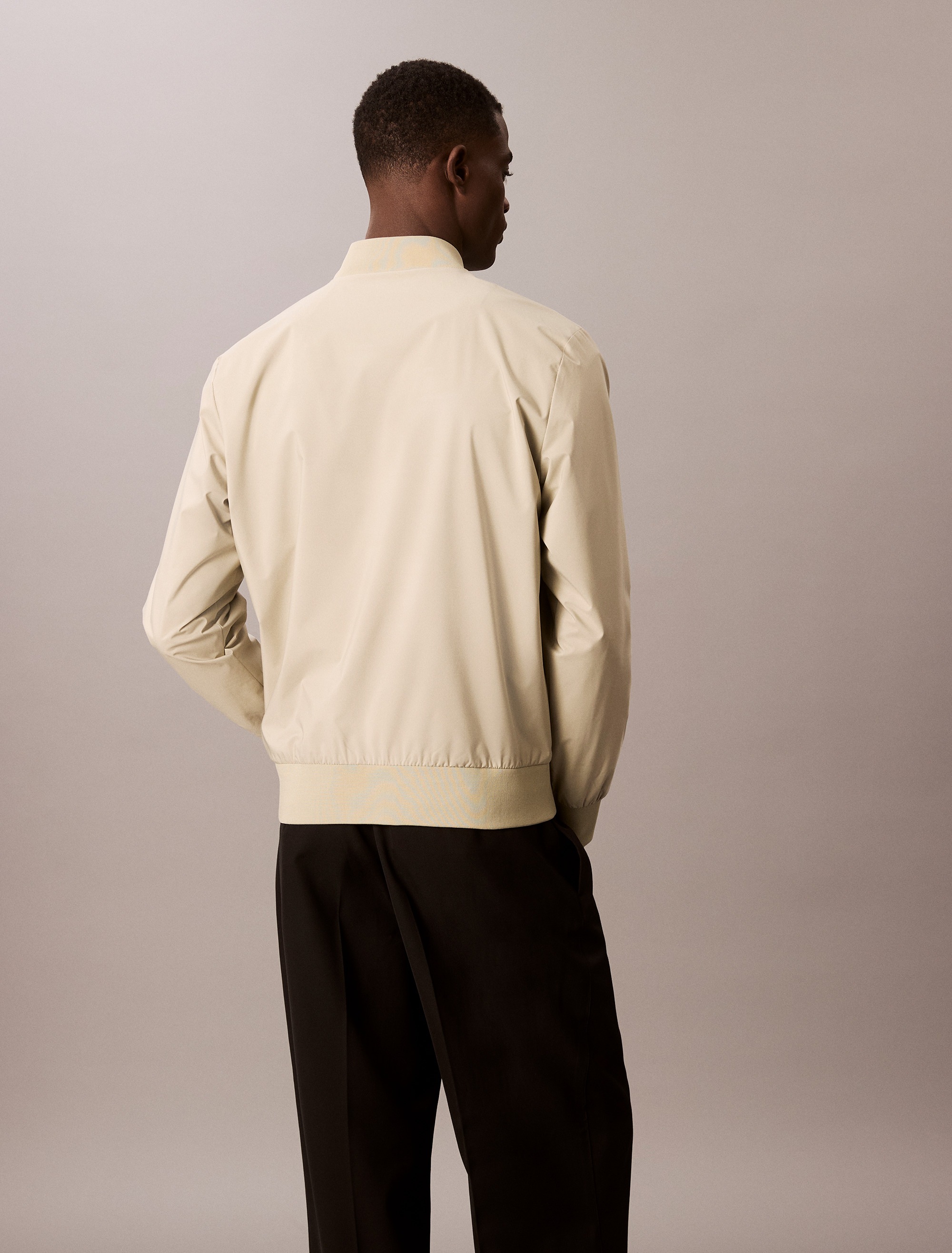 Calvin Klein Bomberjacke "MATTE BOMBER" ohne Kapuze Regular fit, mit Rundha günstig online kaufen