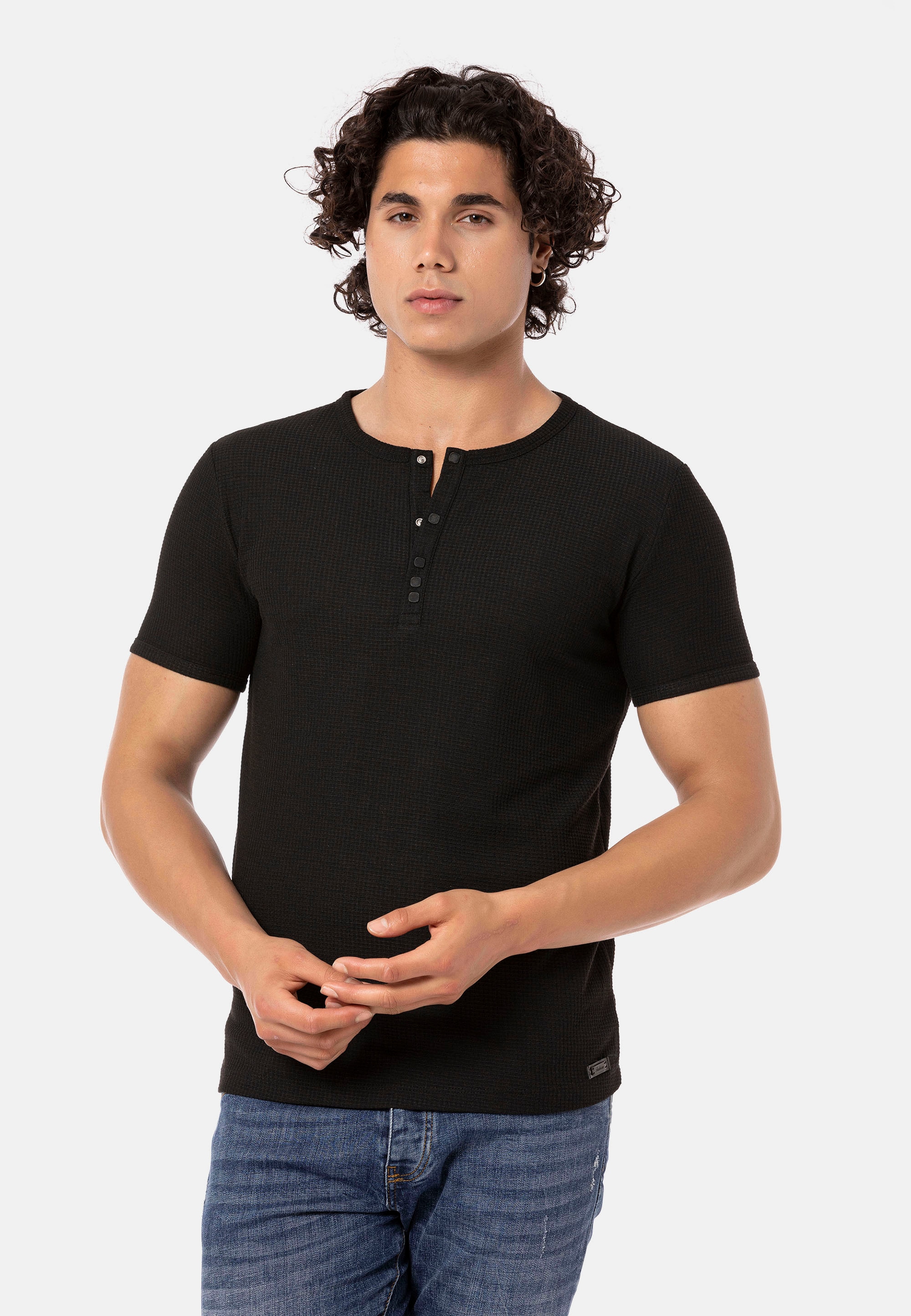 T-Shirt »Wallasey«, mit stylischer Knopfleiste