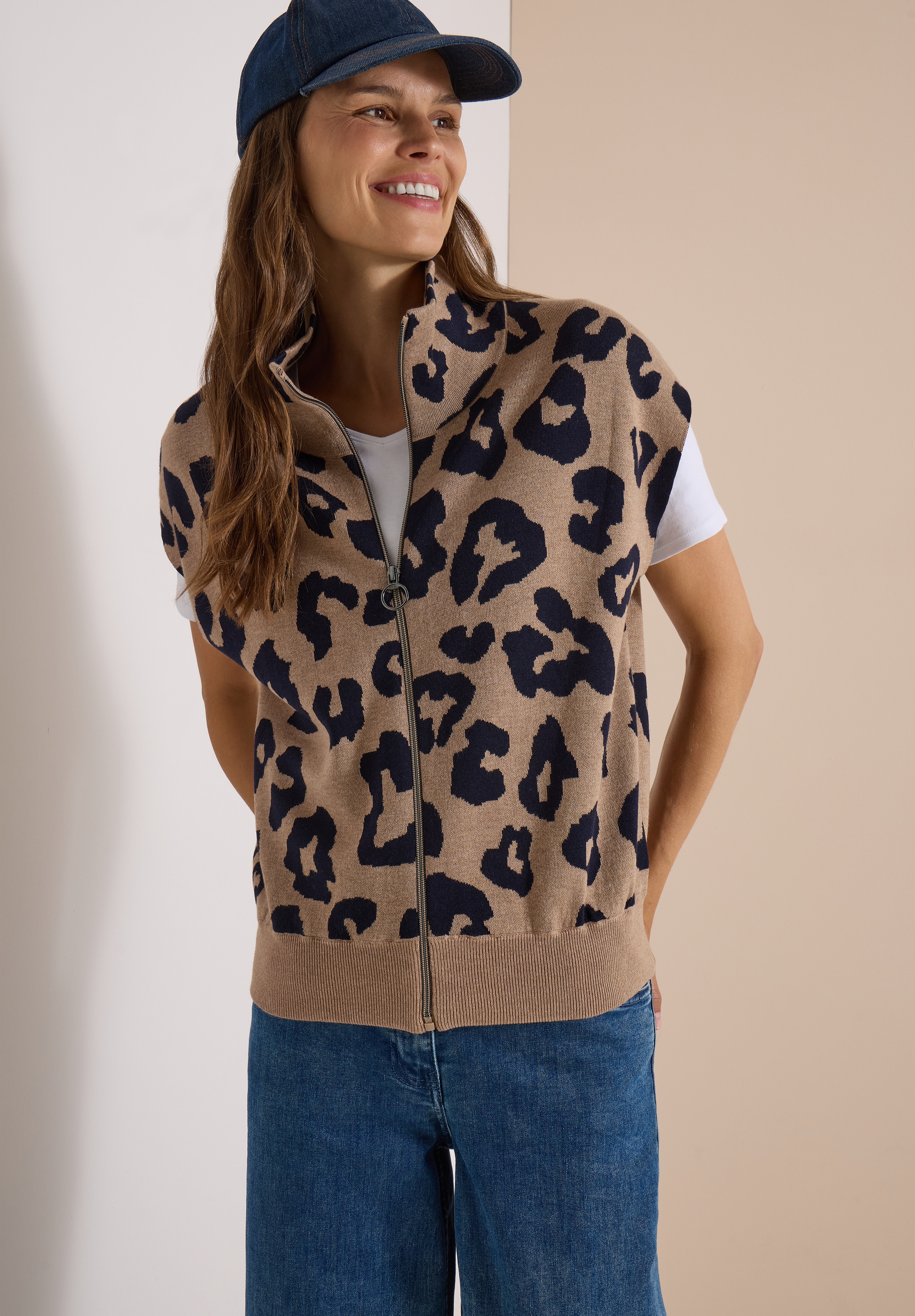 Cecil Strickweste ärmellos, mit Animal Print, großer Kragen