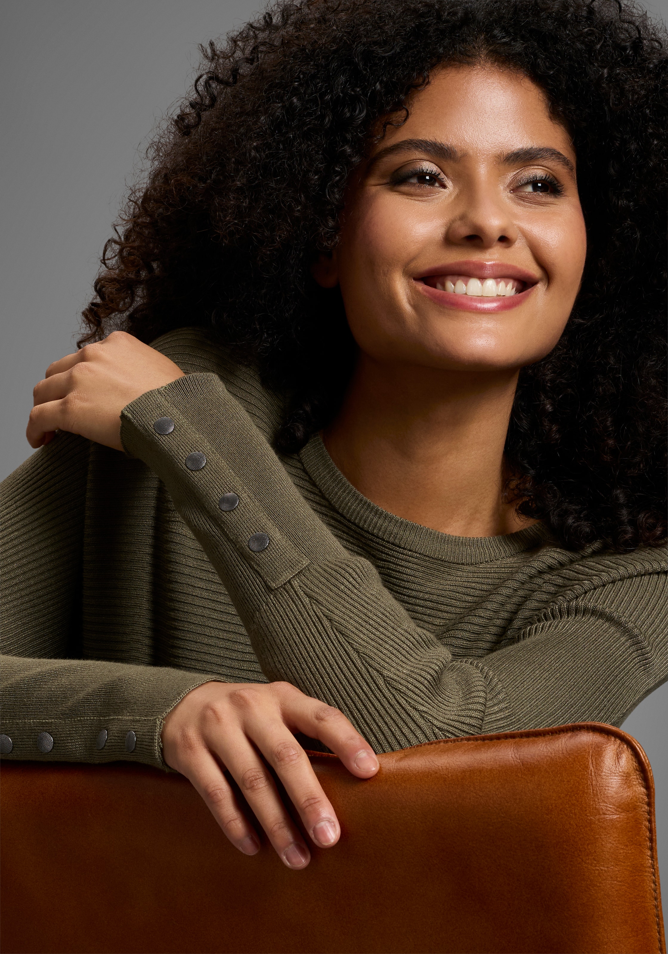 Laura Scott Fledermauspullover Übergangspullover mit überschnittenen Ärmeln in Rippstrick