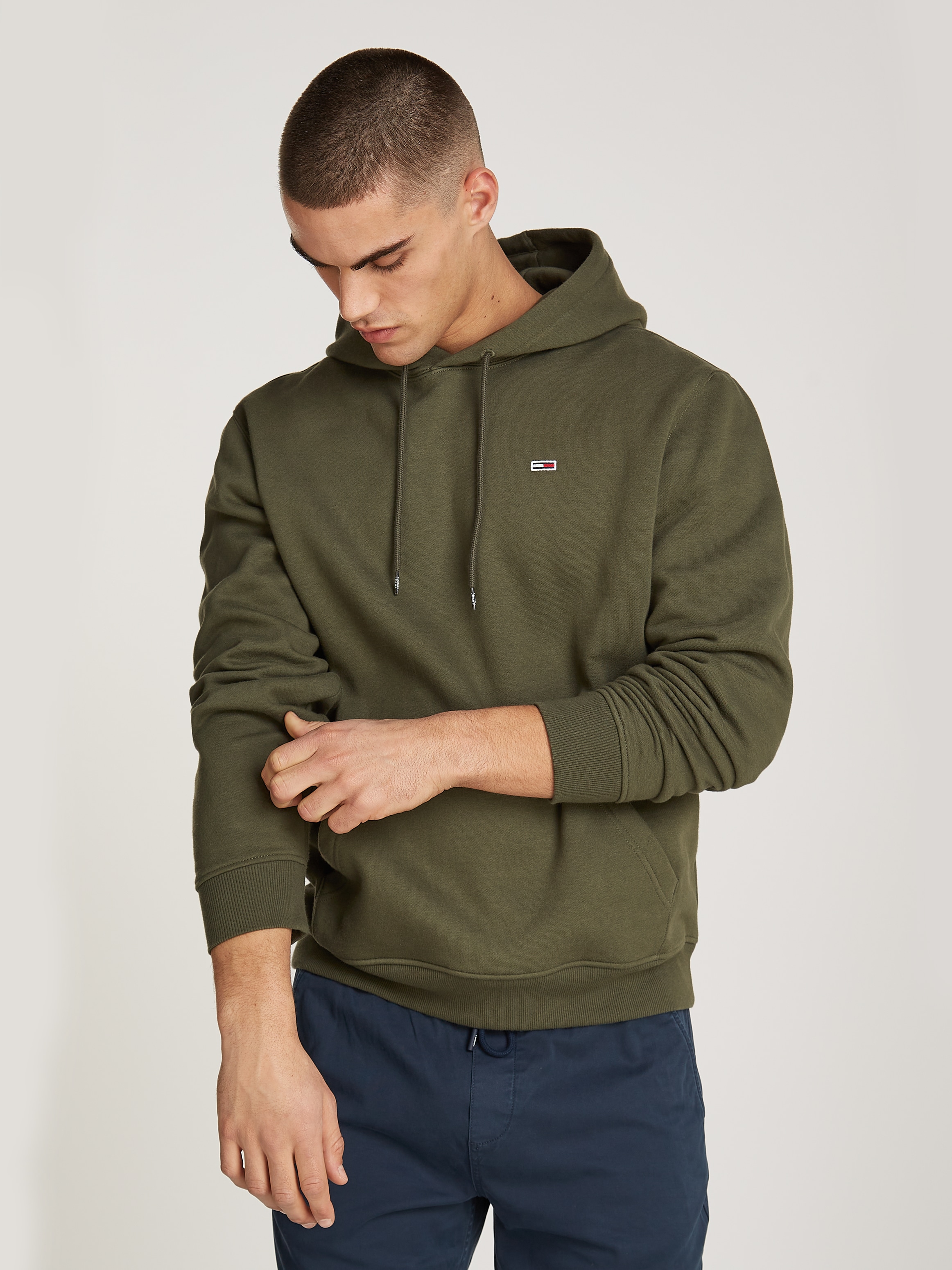 Tommy Jeans Sweatshirt "TJM REG S FLAG HOODIE", mit bestickten Markenlogo a günstig online kaufen