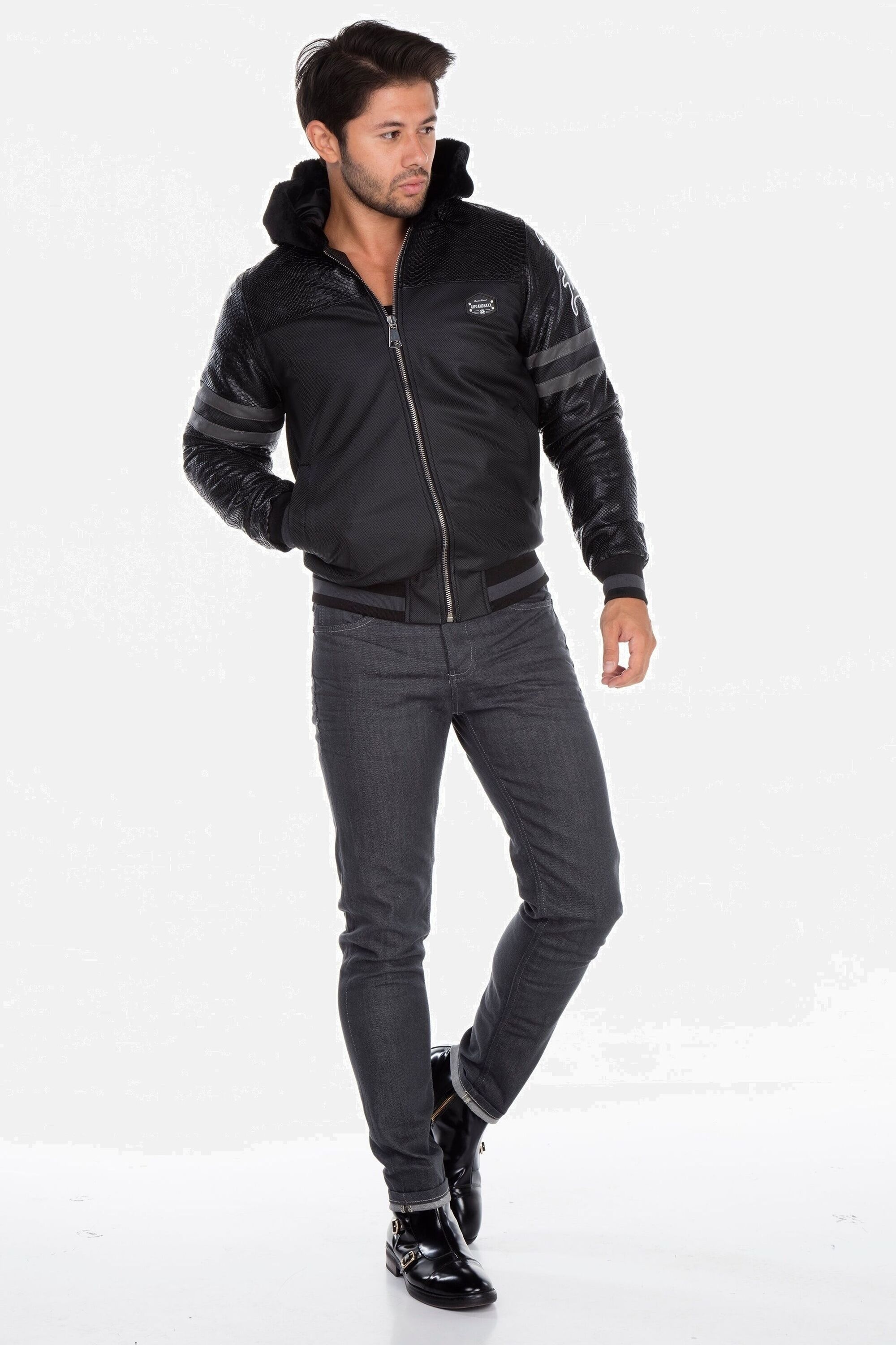 Cipo & Baxx Bikerjacke »Jacke«, mit Kapuze, mit dezenter Reptilienprägung, CJ-177