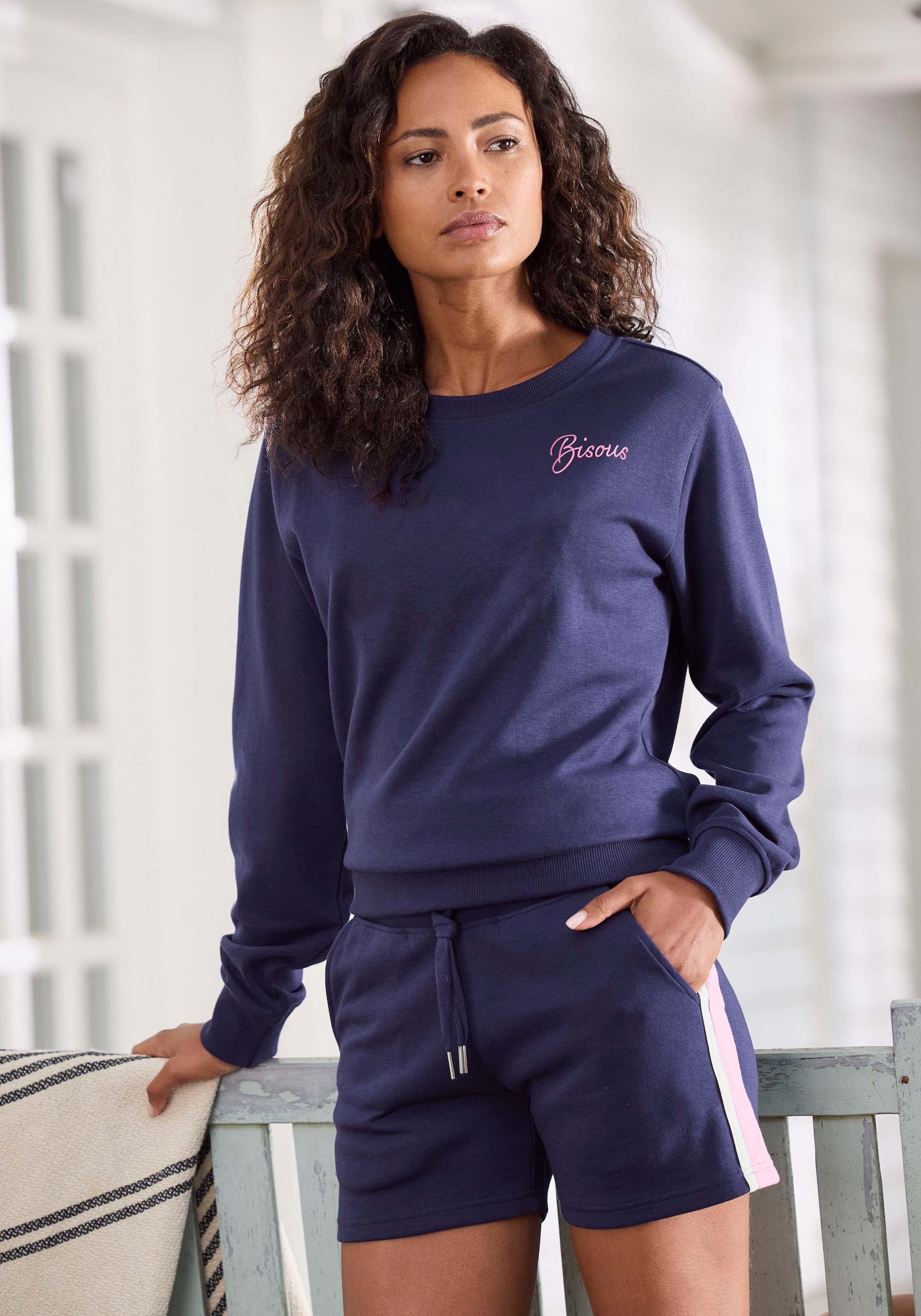 Vivance Sweatshirt, Sweatshirt mit Frontprint, Loungeanzug