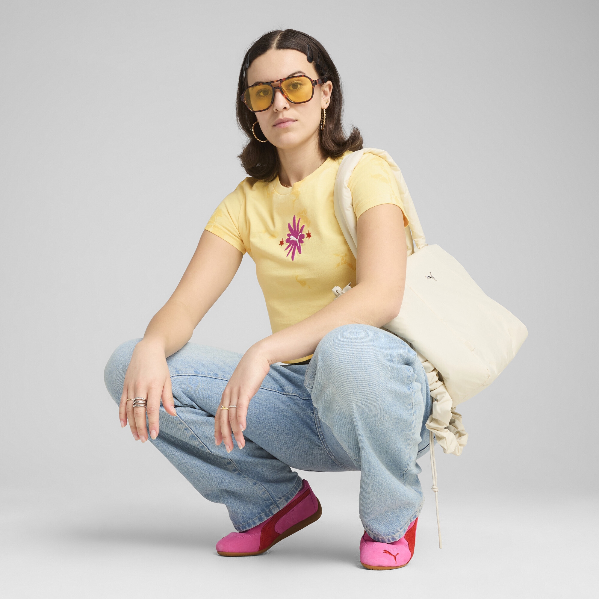 PUMA T-Shirt »WARDROBE ESS FLORAL PACK Kurzes figurbetontes T-Shirt mit«
