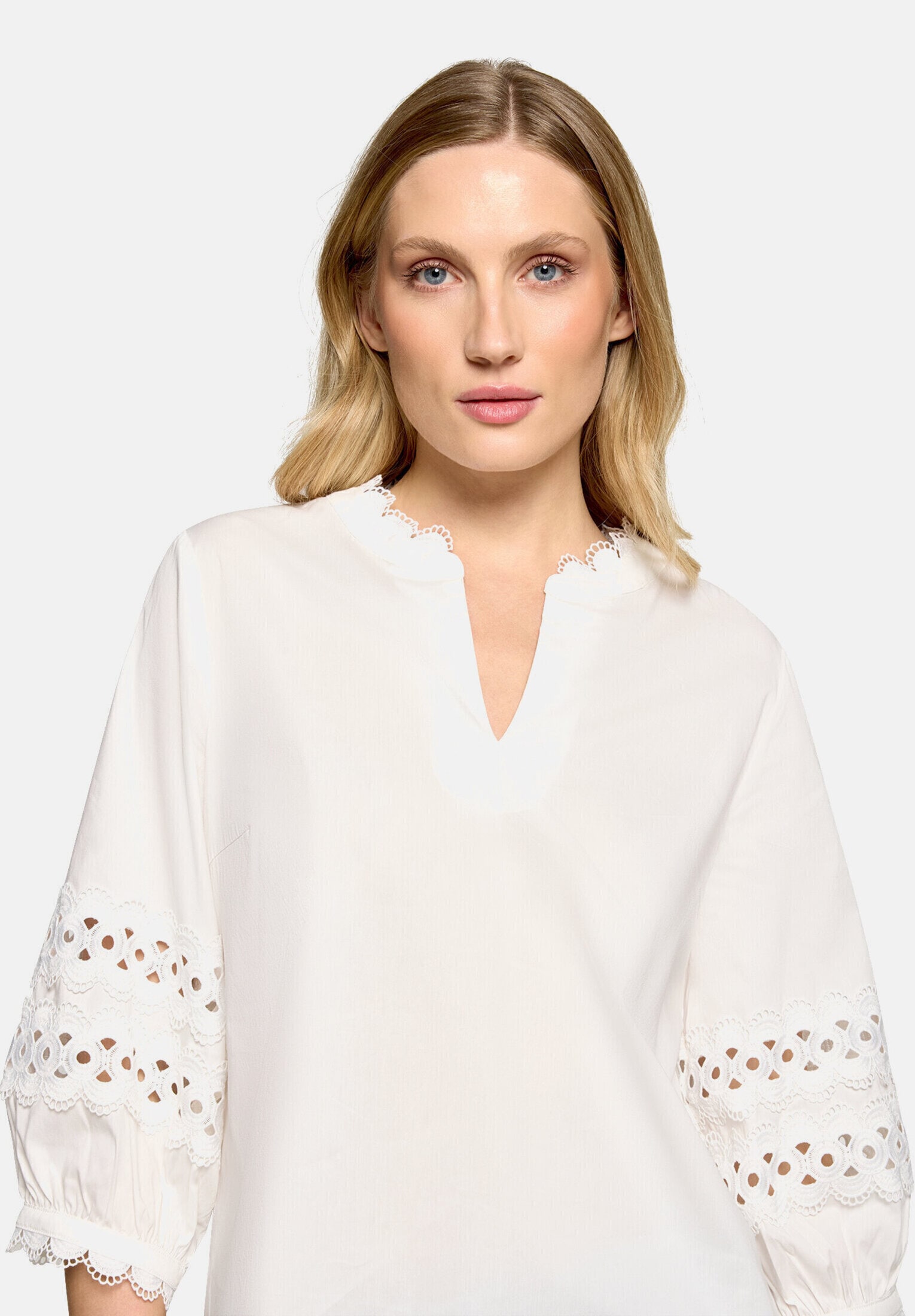Betty&Co Schlupfbluse »Damen mit Spitzeneinsatz«