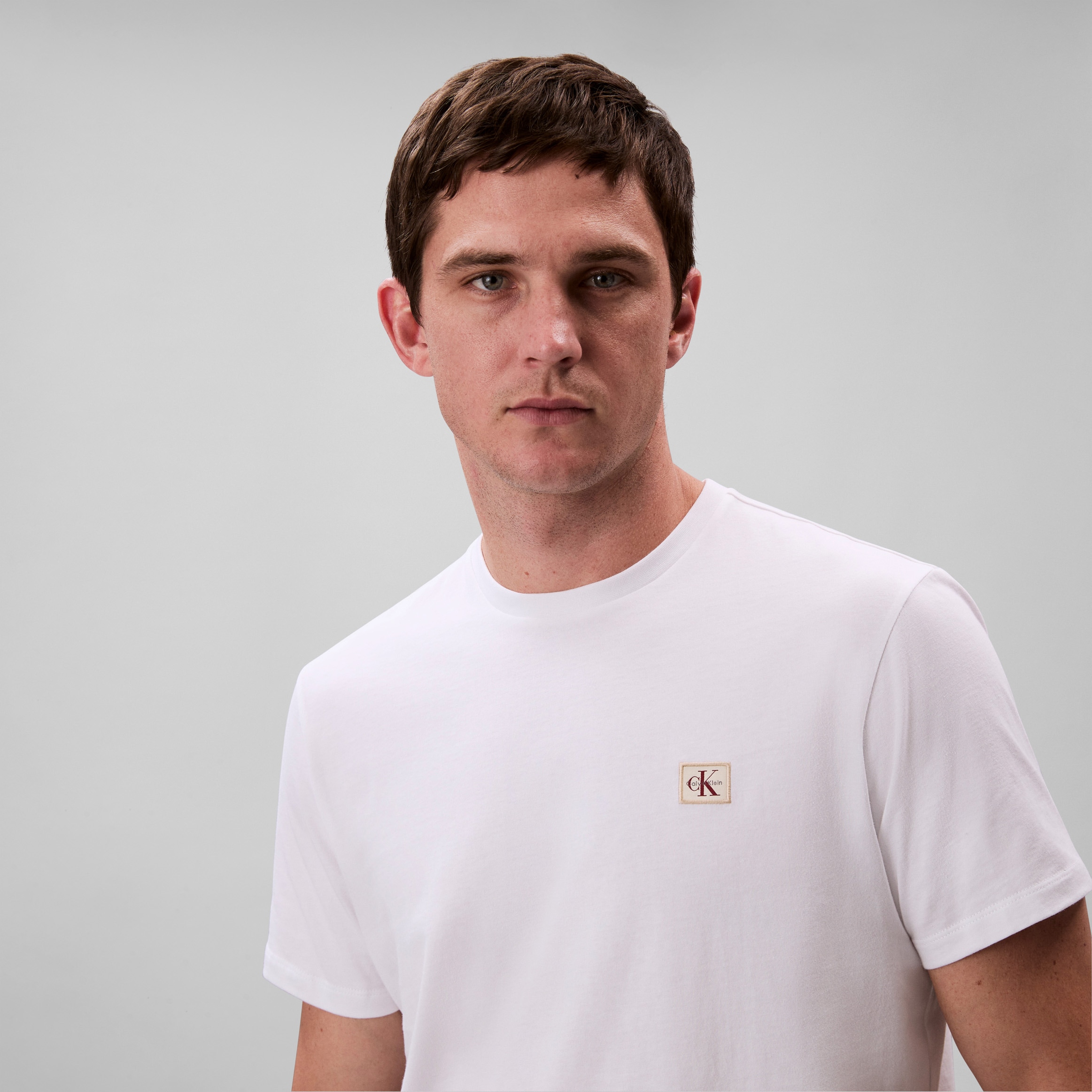 Calvin Klein Jeans T-Shirt »SS BADGE 30S JERSEY CLASSIC TEE«, Mit Rundhalsausschnitt