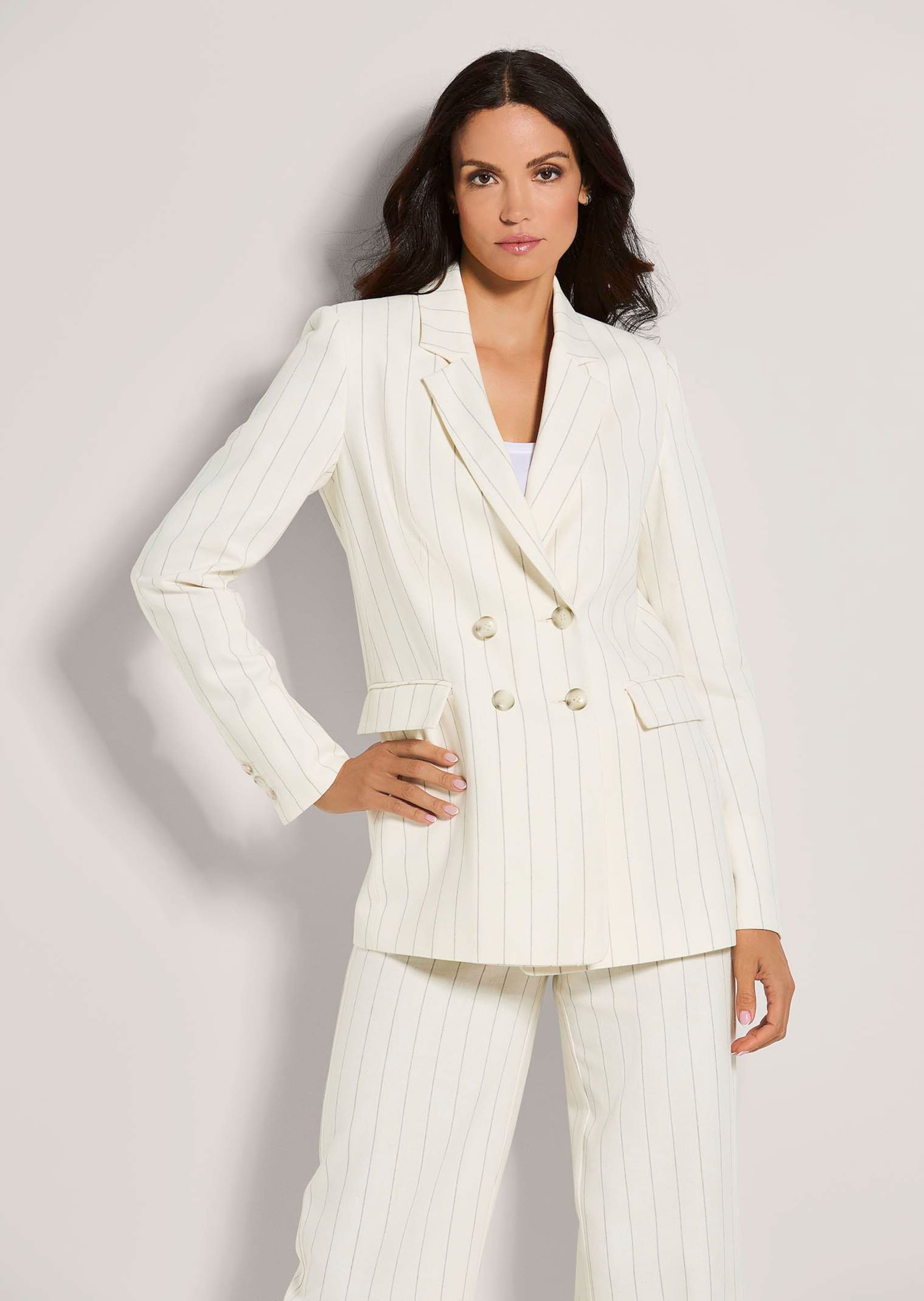 Thumbnail - MADELEINE Jackenblazer "Blazer Oversize-Blazer mit Nadelstreifen"