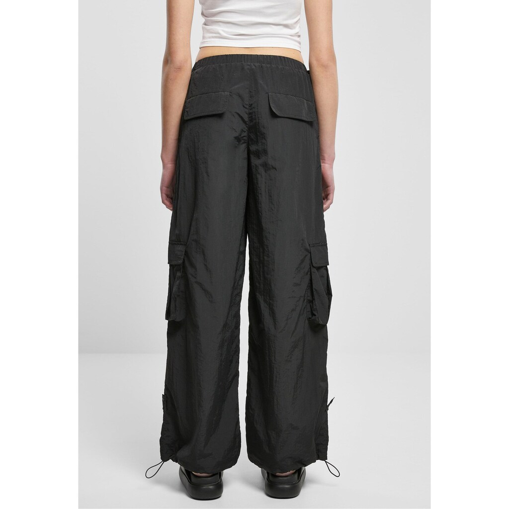 URBAN CLASSICS Stoffhose »Urban Classics Damen Ladies Wide Crinkle Nylon Cargo Pants«, (1 tlg.)