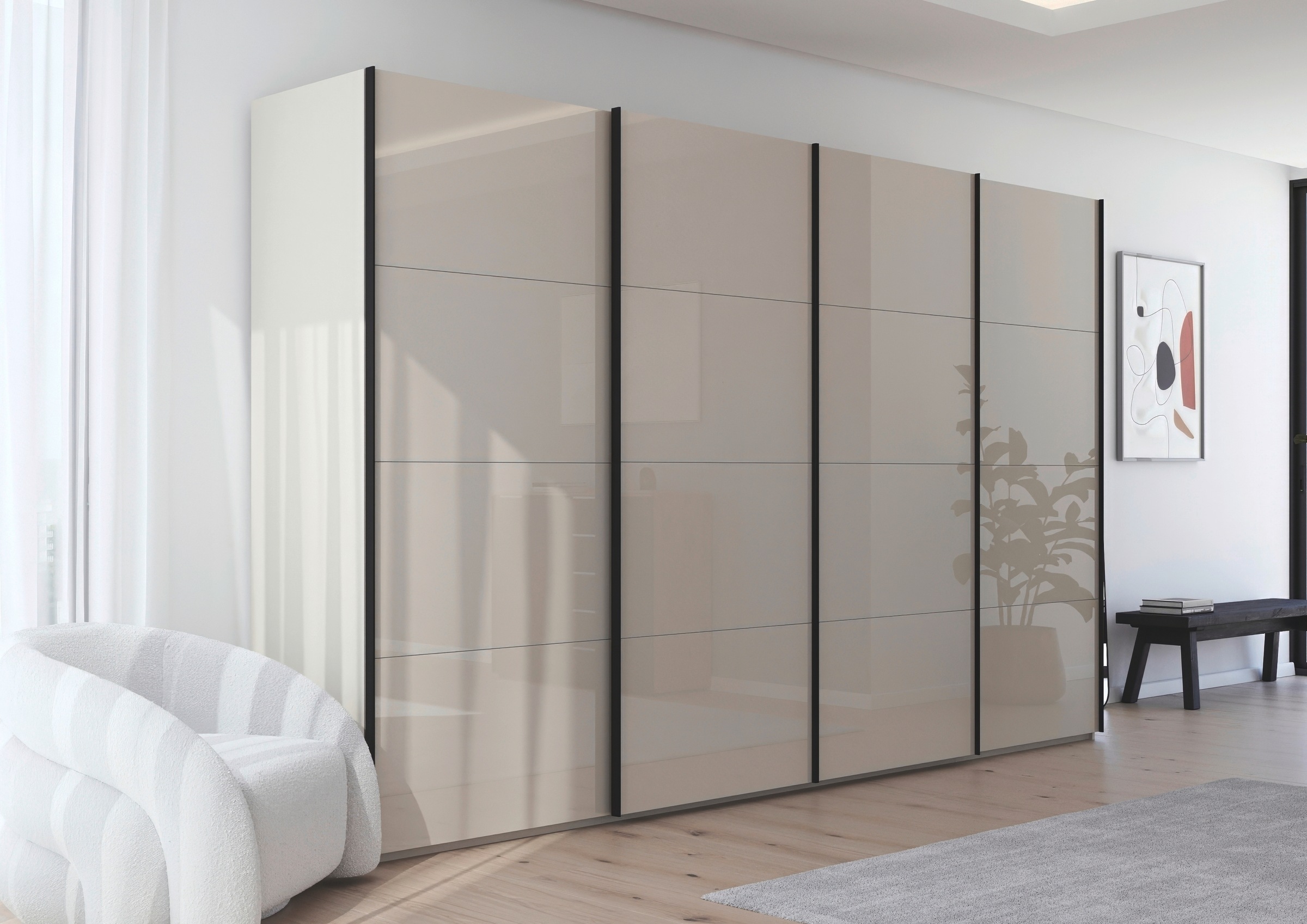 rauch Schwebetürenschrank »Kleiderschrank Schrank Garderobe Schlafzimmerschrank SCALE-FYRA«, edle viergeteilte Türen mit Glas-Front viele Farben MADE IN GERMANY