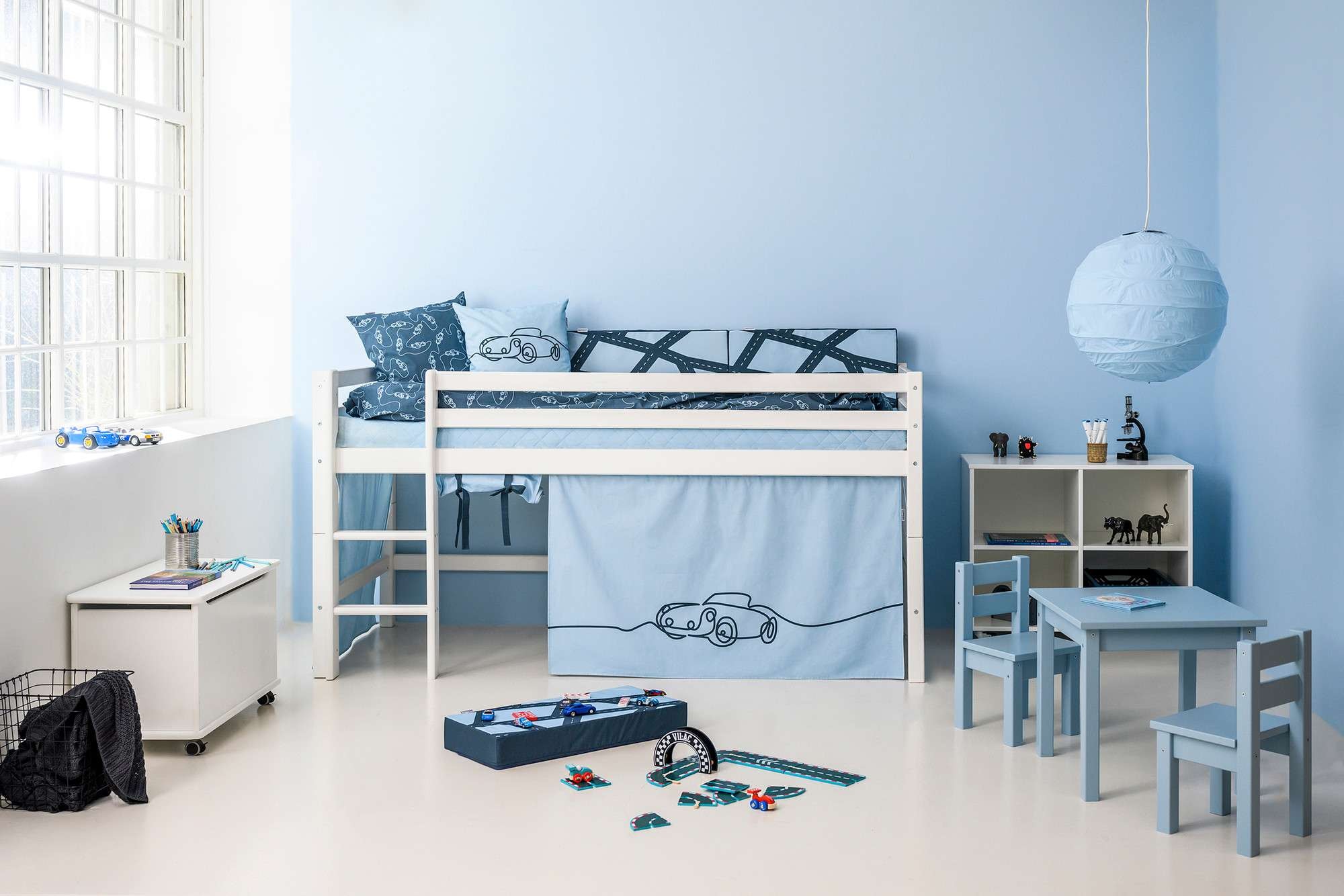 Hoppekids Hochbett »ECO Dream, Kinderbett, Spielbett, Halbhohes Bett aus Massivholz«, inkl. Vorhang-Set Creator, Bettgröße & Matratze wählbar