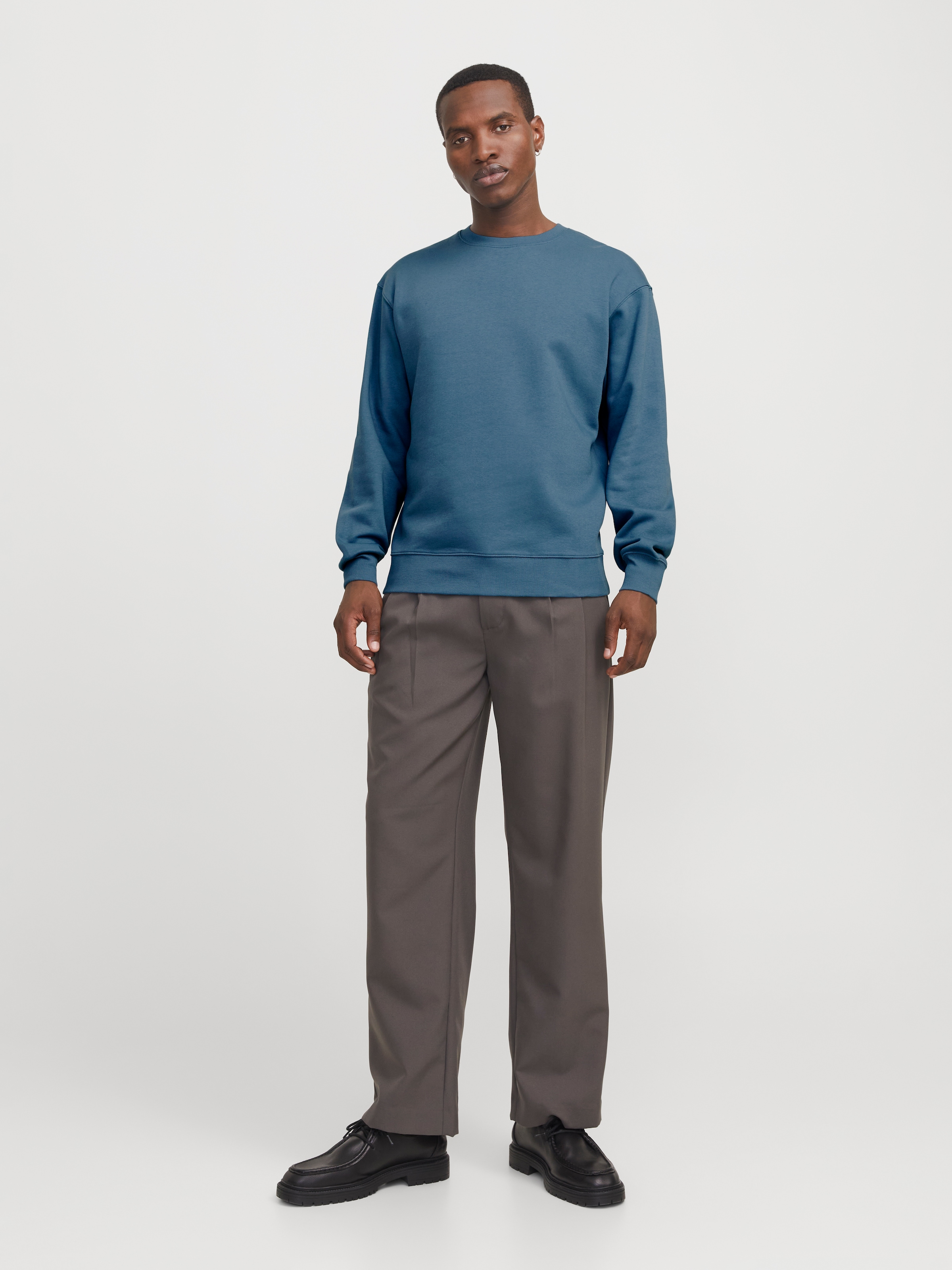 Jack & Jones Sweatshirt »JJESTAR BASIC SWEAT CREW NECK NOOS«, mit Rundhalsausschnitt