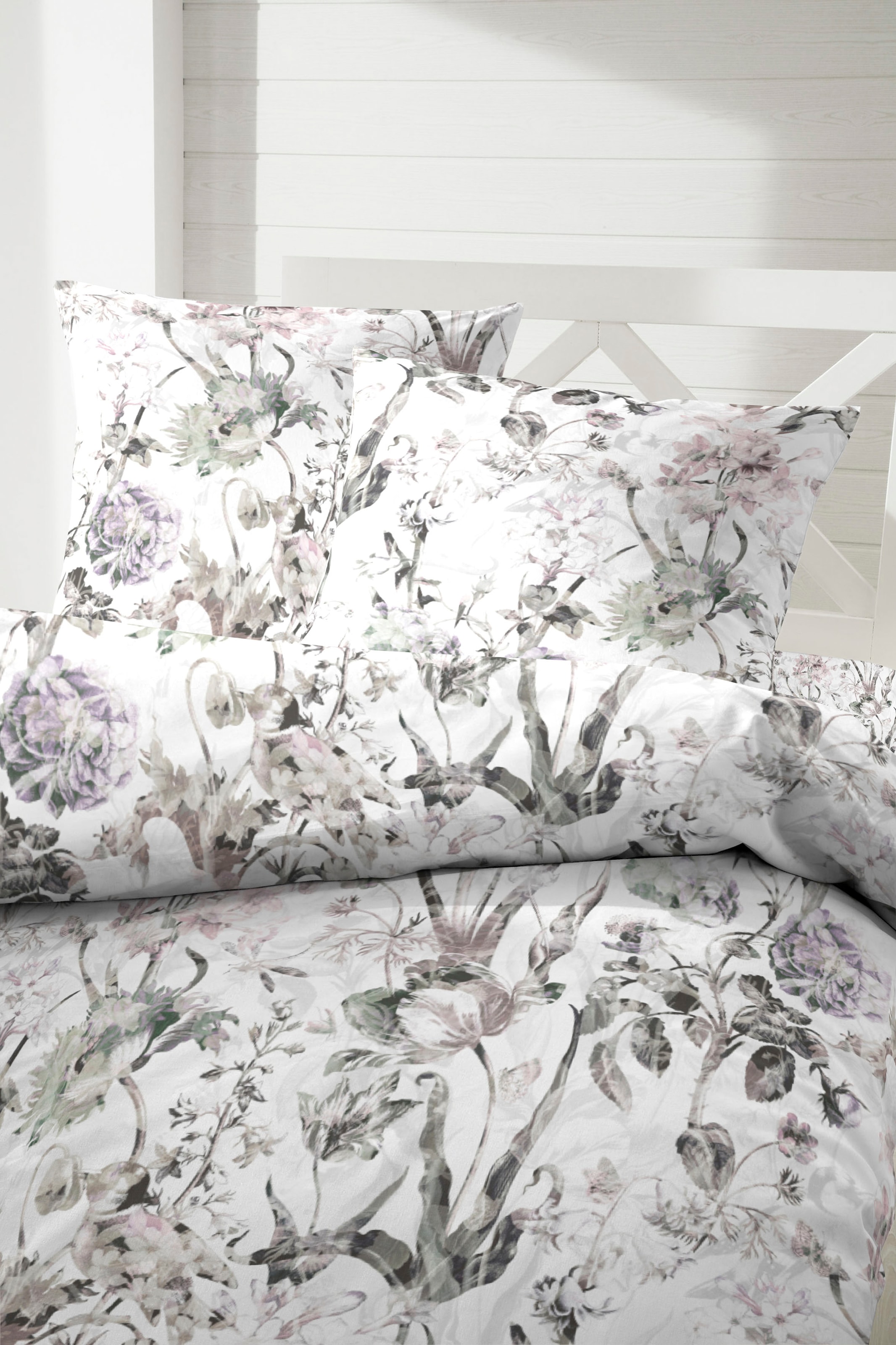 Primera Bettwäsche »Mako-Satin Bettwäsche Levin«, mit extravaganten Blumen-Prints