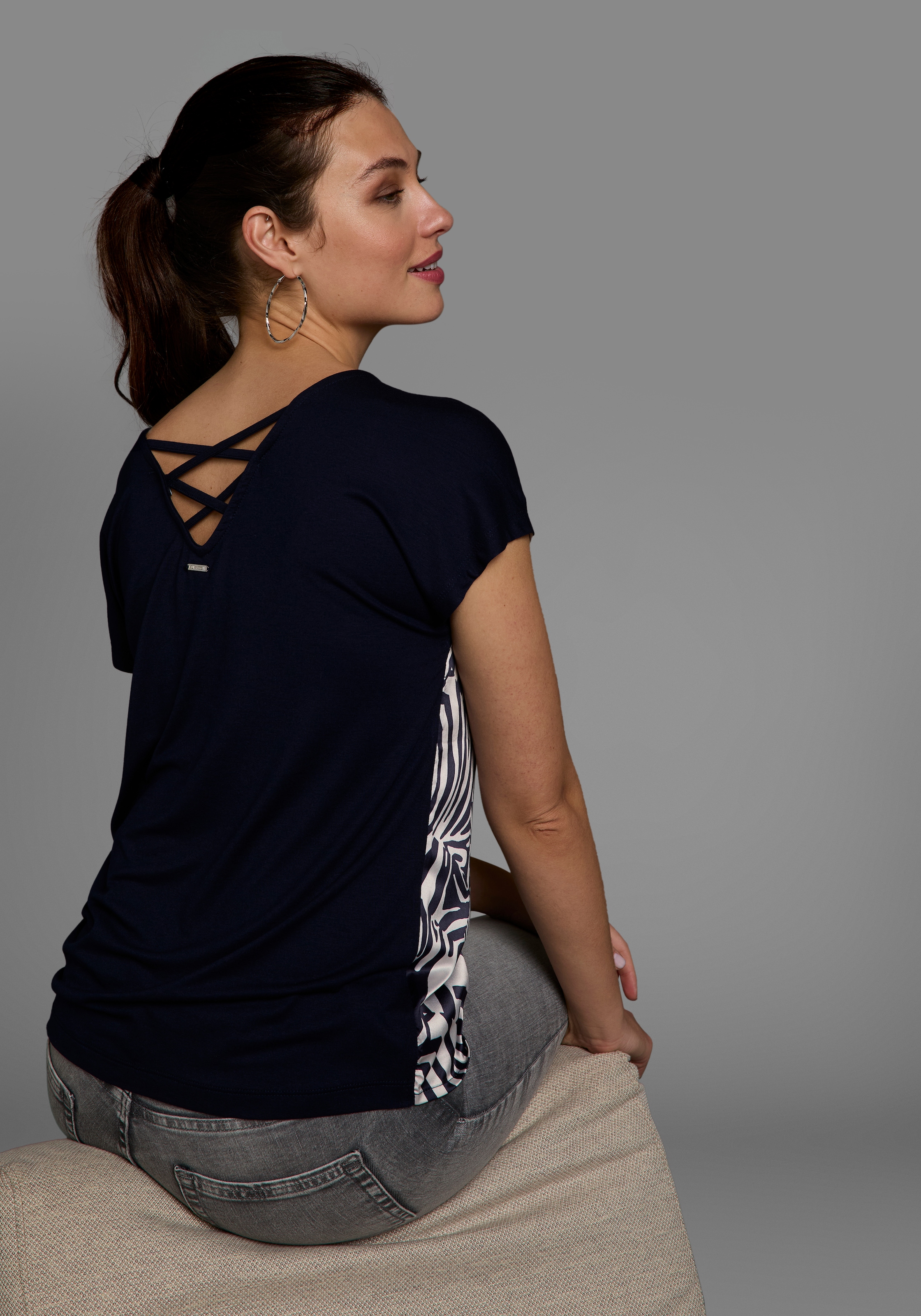 Laura Scott Shirtbluse, in Shirt-Optik, vorne leichtglänzender Satin - NEUE KOLLEKTION
