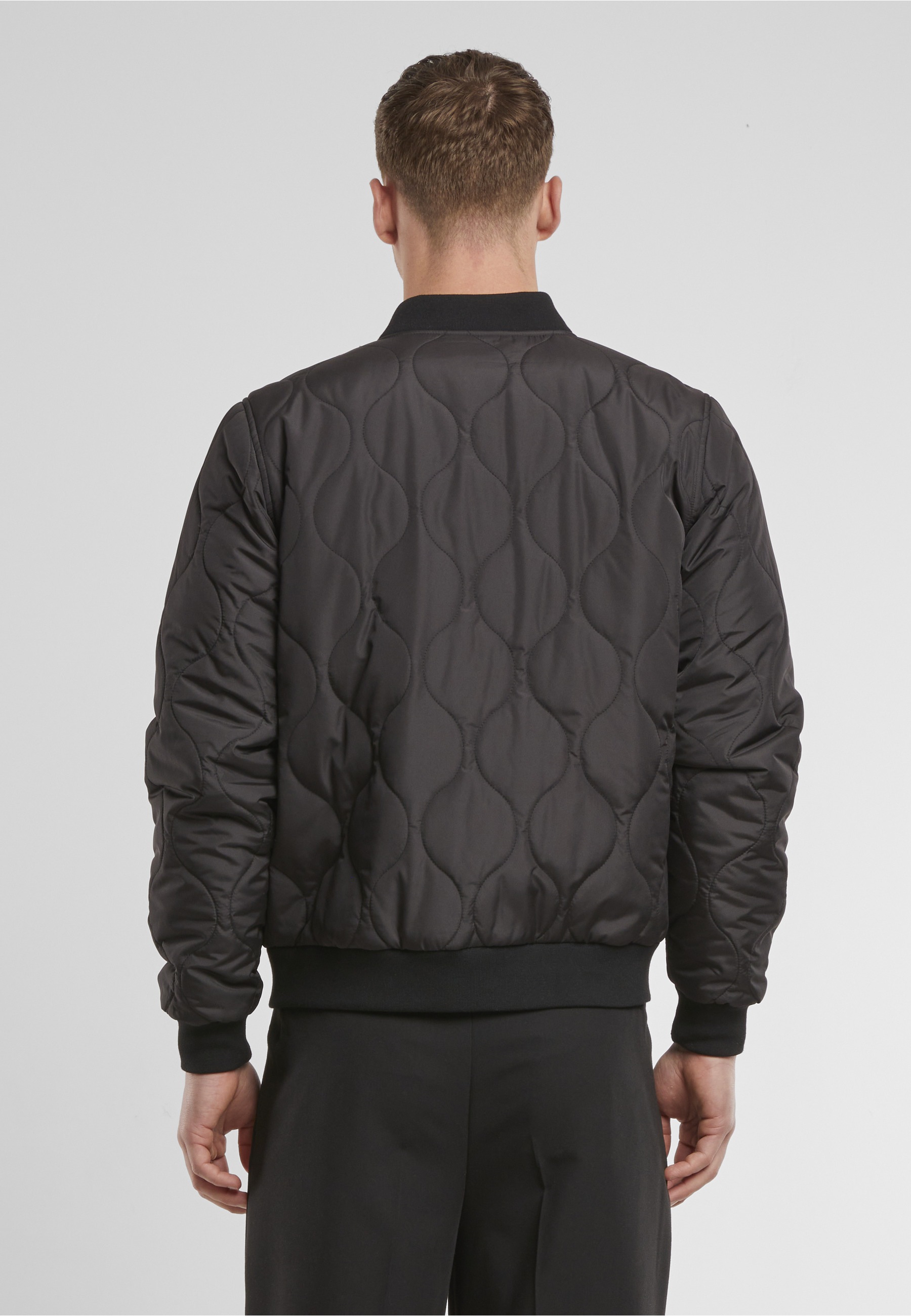 URBAN CLASSICS Bomberjacke »Urban Classics Onion Quilted Bomber« 1 Stk. tlg. ohne Kapuze